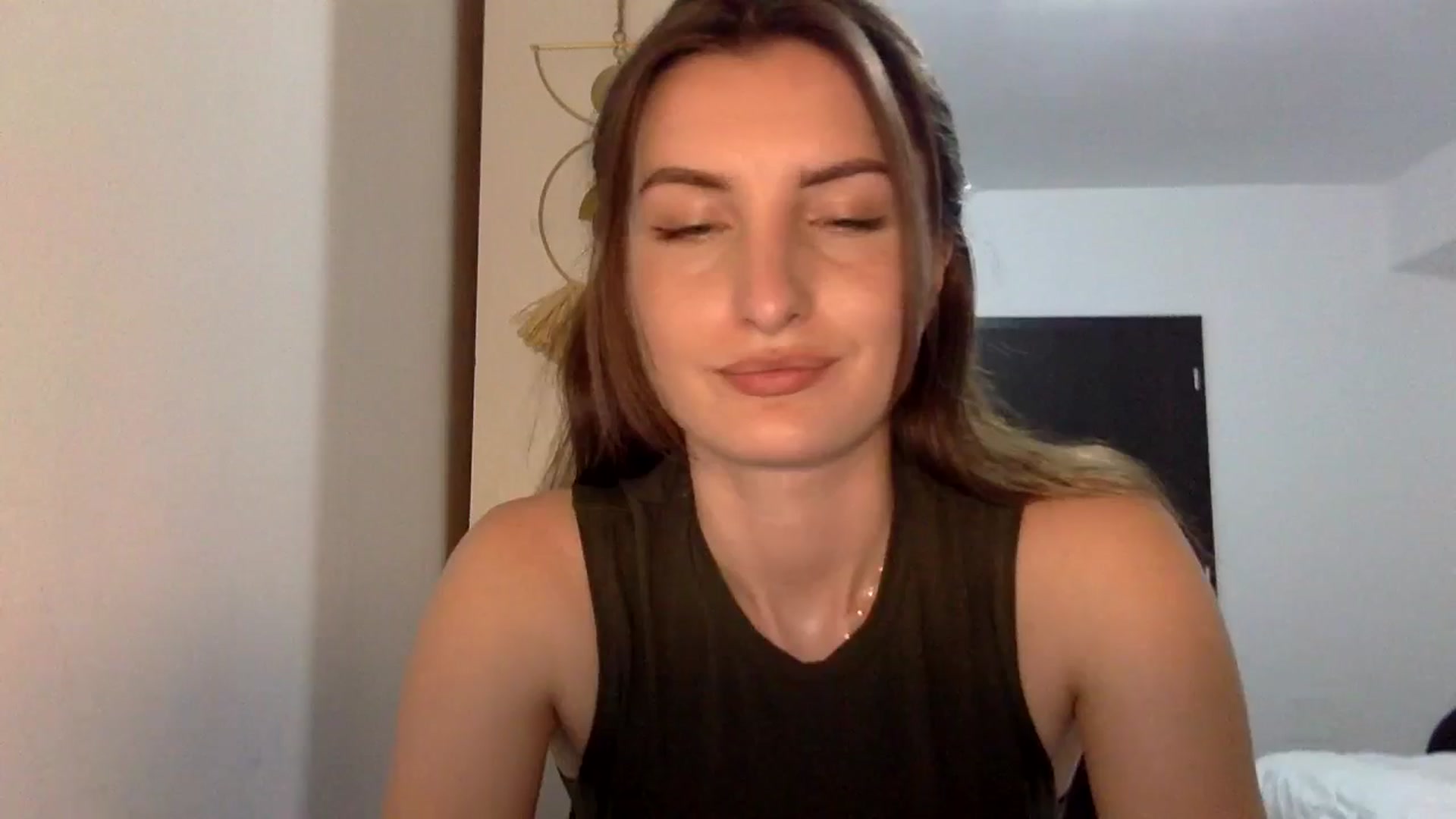 Gallery image thumbnail from EmilyNParis's myfreecams stream on, 06/08/2024, 19:51 image 6 of 20