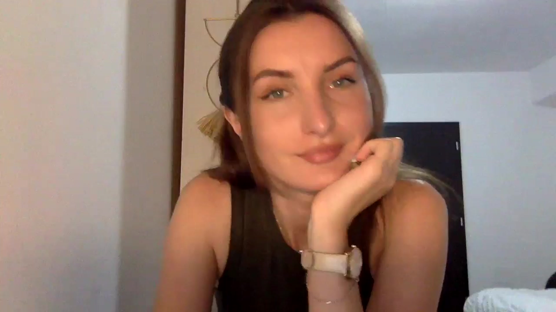 Gallery image thumbnail from EmilyNParis's myfreecams stream on, 06/08/2024, 19:51 image 1 of 20
