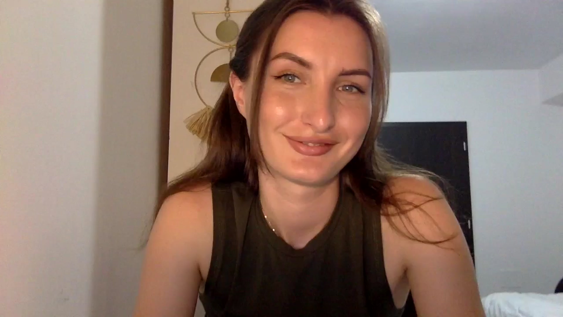 Gallery image thumbnail from EmilyNParis's myfreecams stream on, 06/08/2024, 19:51 image 18 of 20