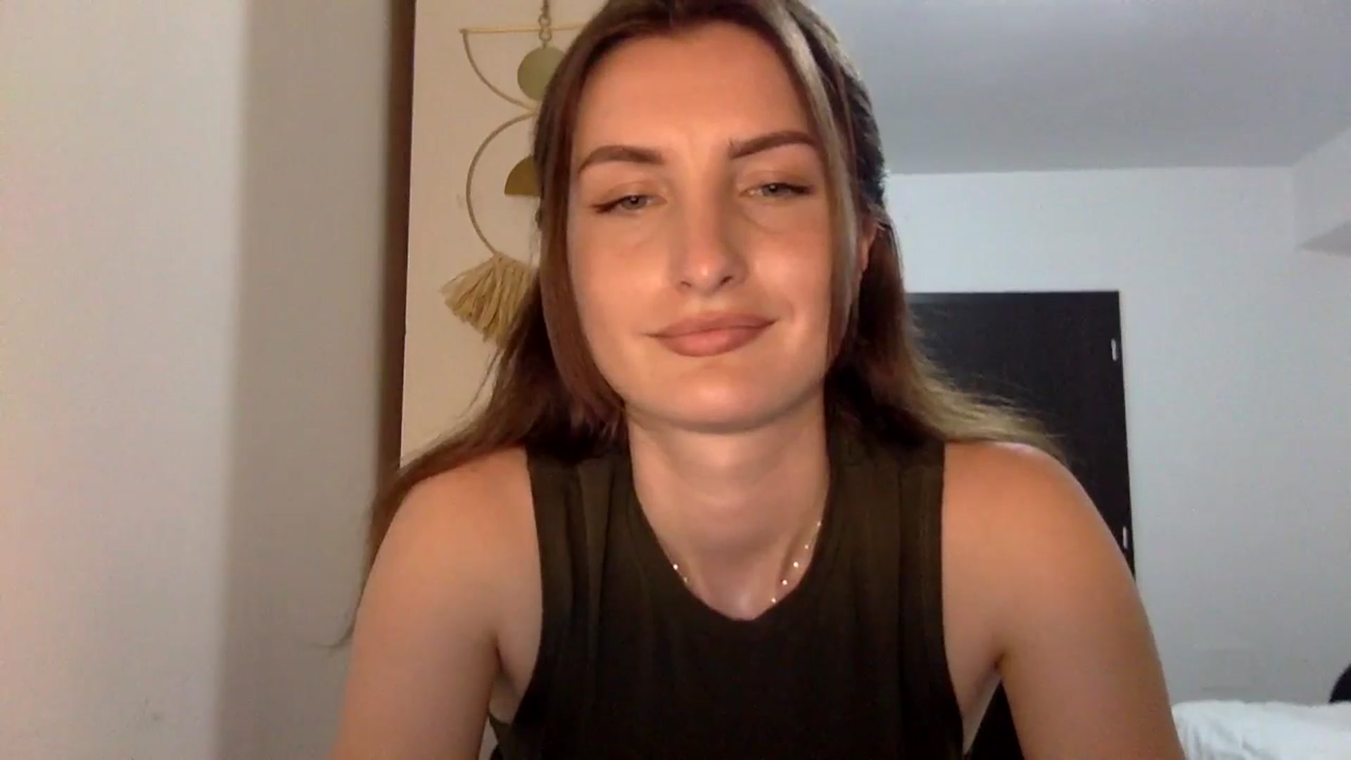 Gallery image thumbnail from EmilyNParis's myfreecams stream on, 06/08/2024, 19:51 image 15 of 20
