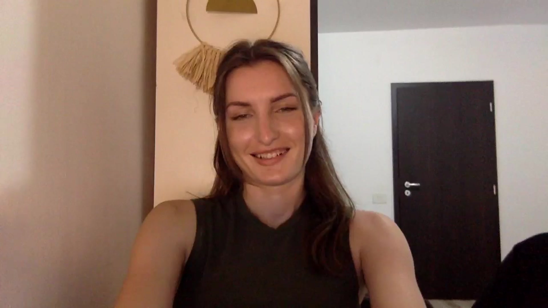 Gallery image thumbnail from EmilyNParis's myfreecams stream on, 06/08/2024, 21:00 image 19 of 20