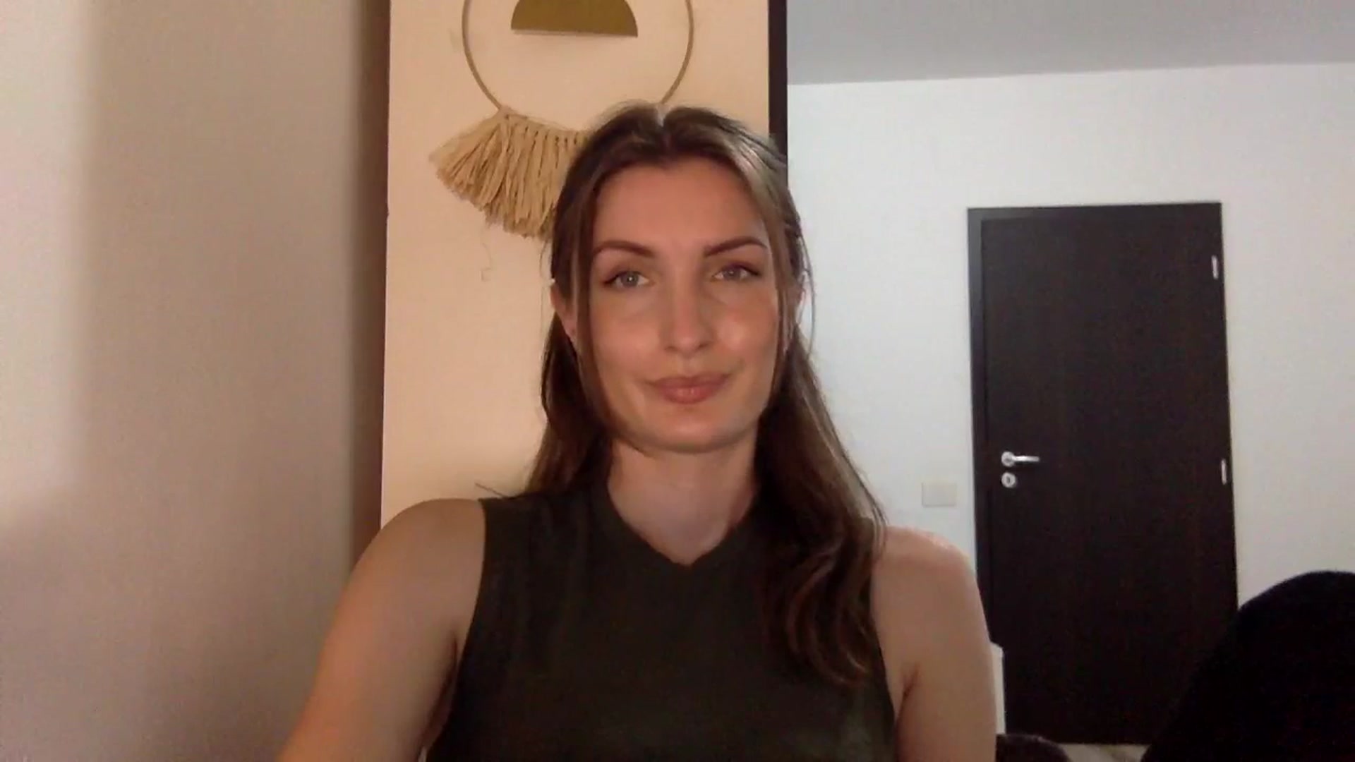 Gallery image thumbnail from EmilyNParis's myfreecams stream on, 06/08/2024, 21:00 image 16 of 20