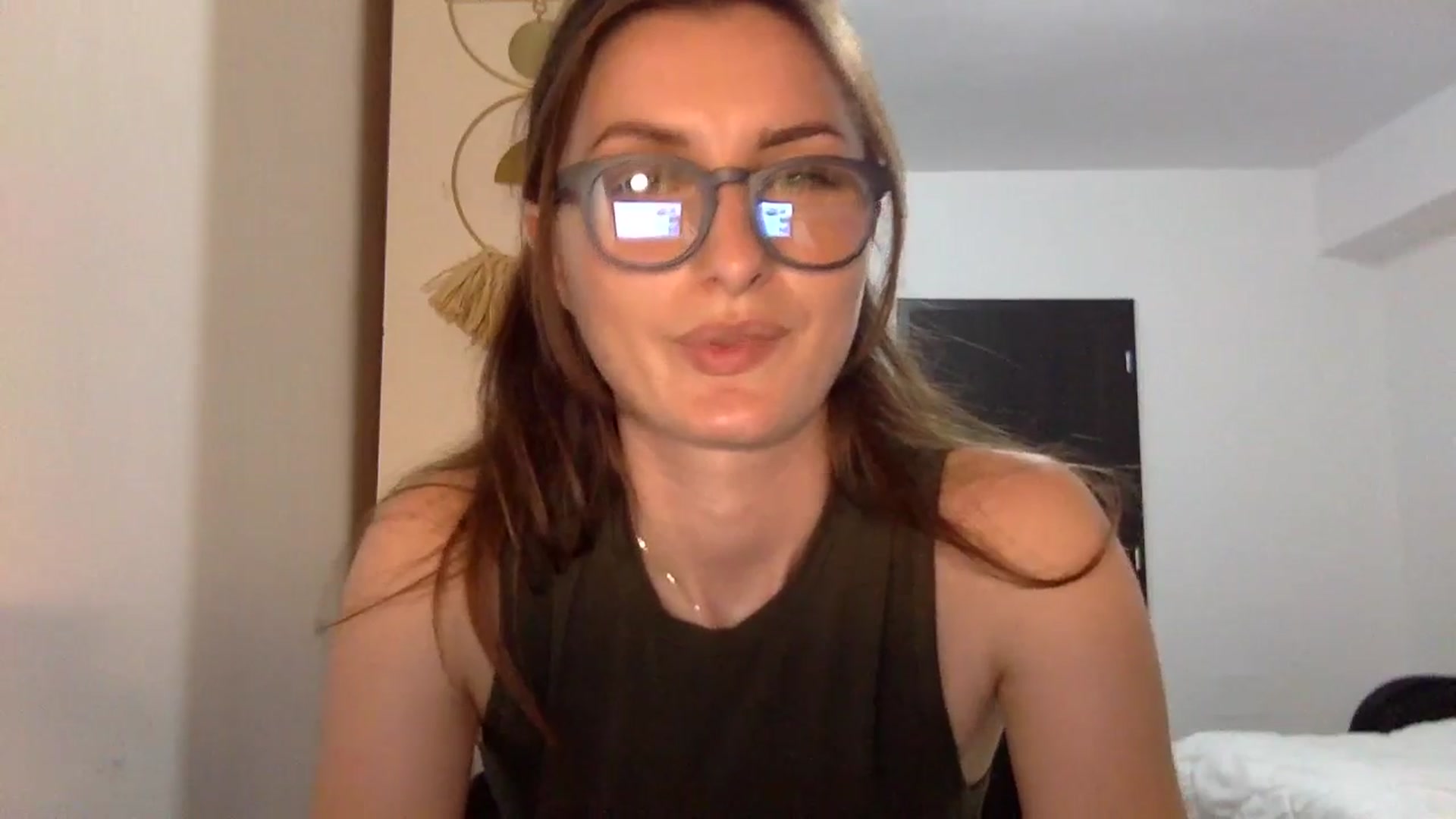 Gallery image thumbnail from EmilyNParis's myfreecams stream on, 06/08/2024, 21:26 image 20 of 20