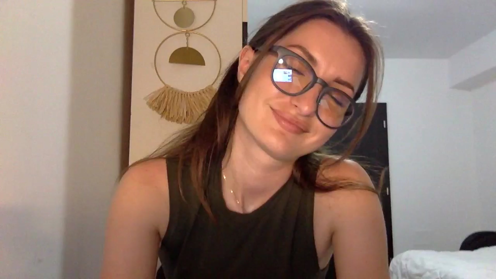 Gallery image thumbnail from EmilyNParis's myfreecams stream on, 06/08/2024, 21:26 image 16 of 20
