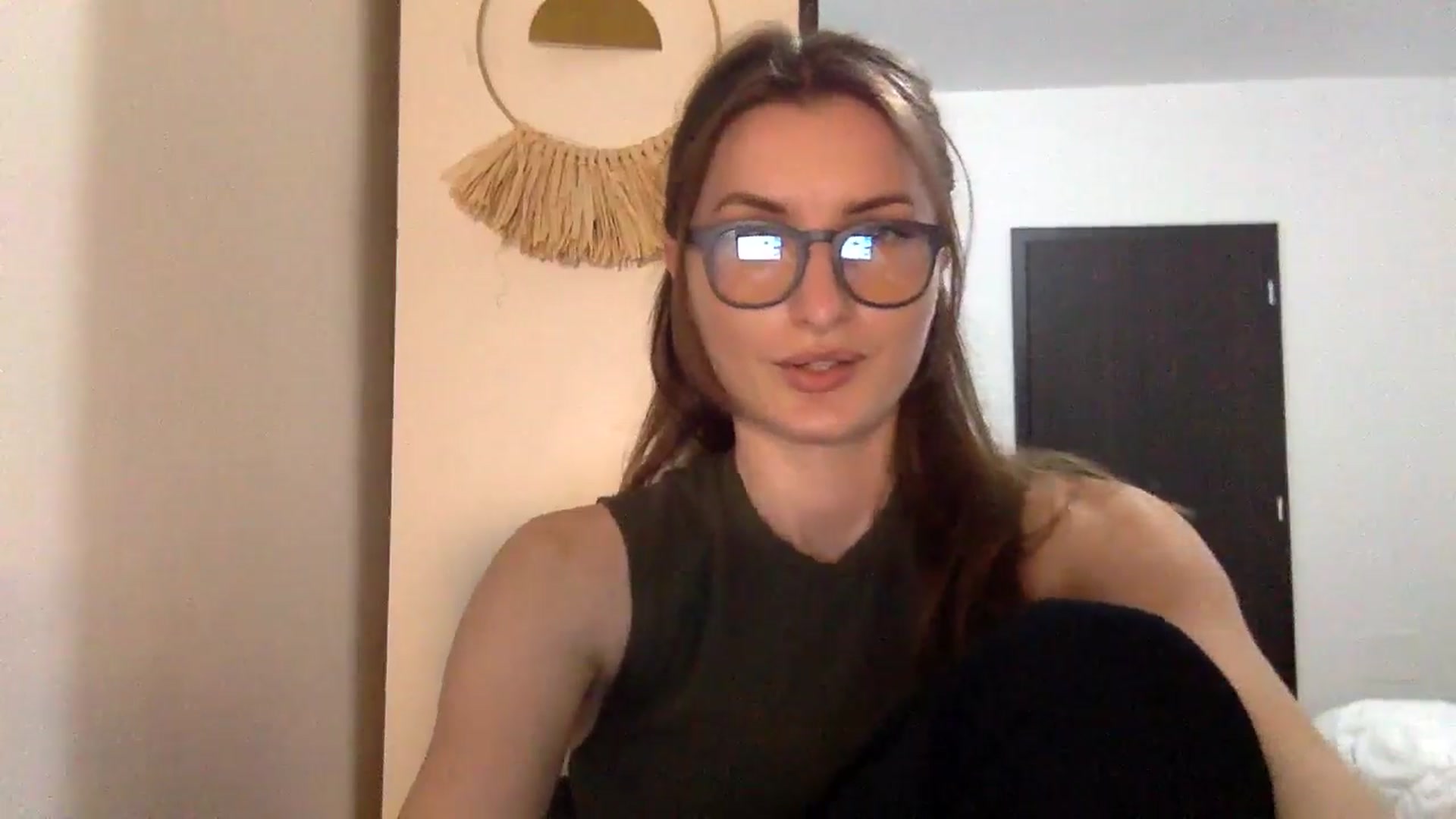Gallery image thumbnail from EmilyNParis's myfreecams stream on, 06/08/2024, 21:26 image 2 of 20