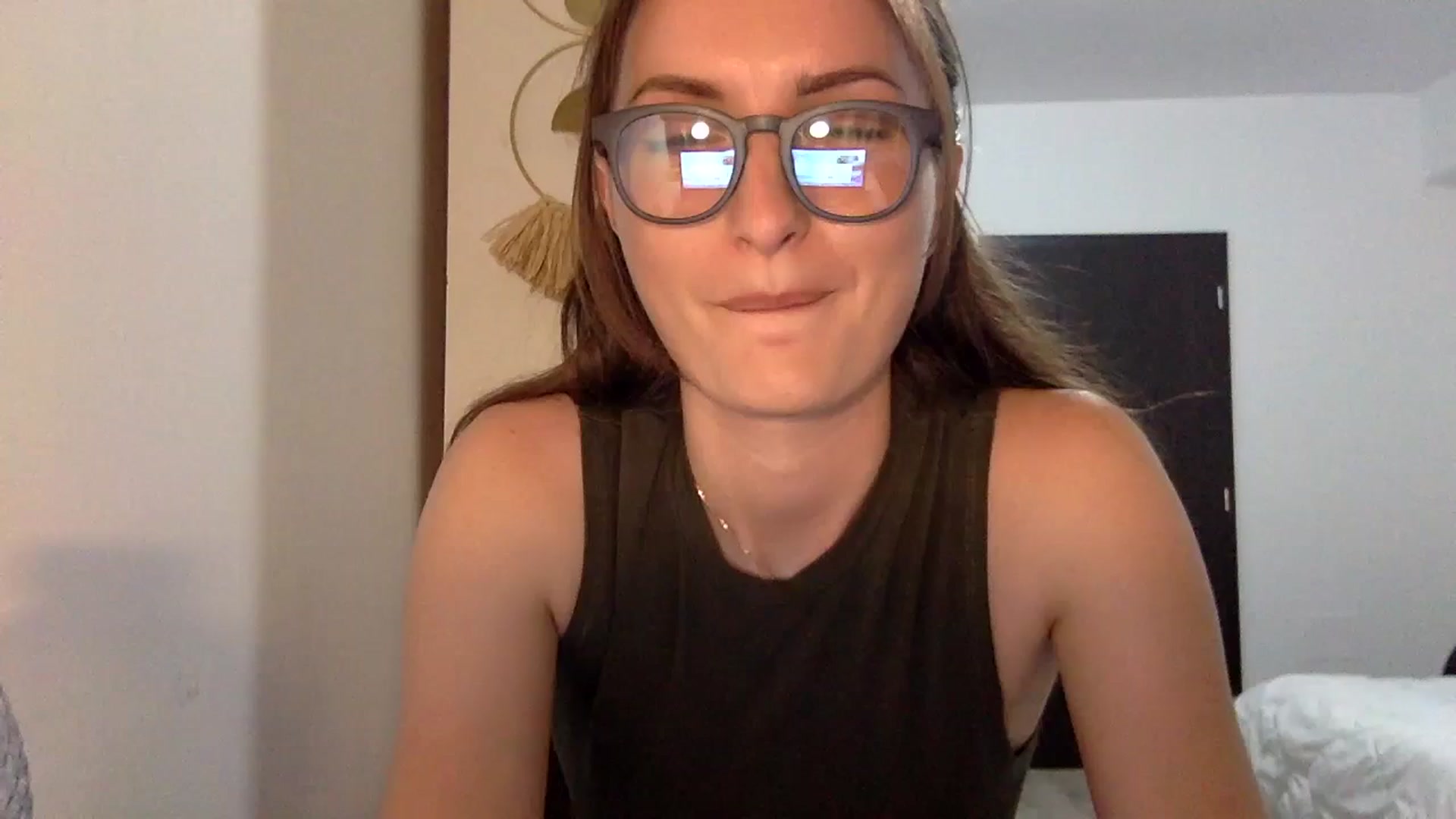 Gallery image thumbnail from EmilyNParis's myfreecams stream on, 06/08/2024, 21:26 image 6 of 20