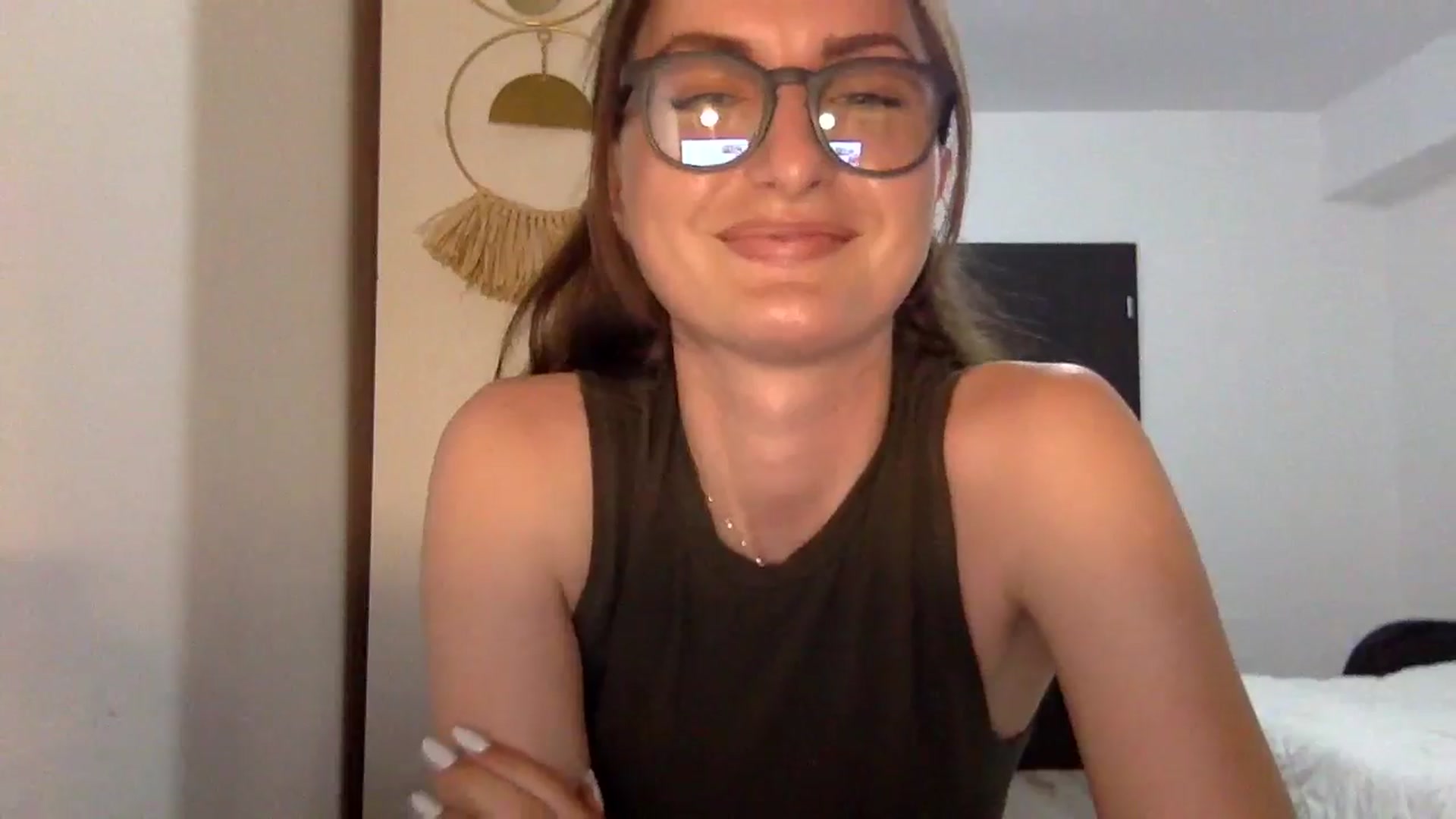 Gallery image thumbnail from EmilyNParis's myfreecams stream on, 06/08/2024, 21:26 image 8 of 20