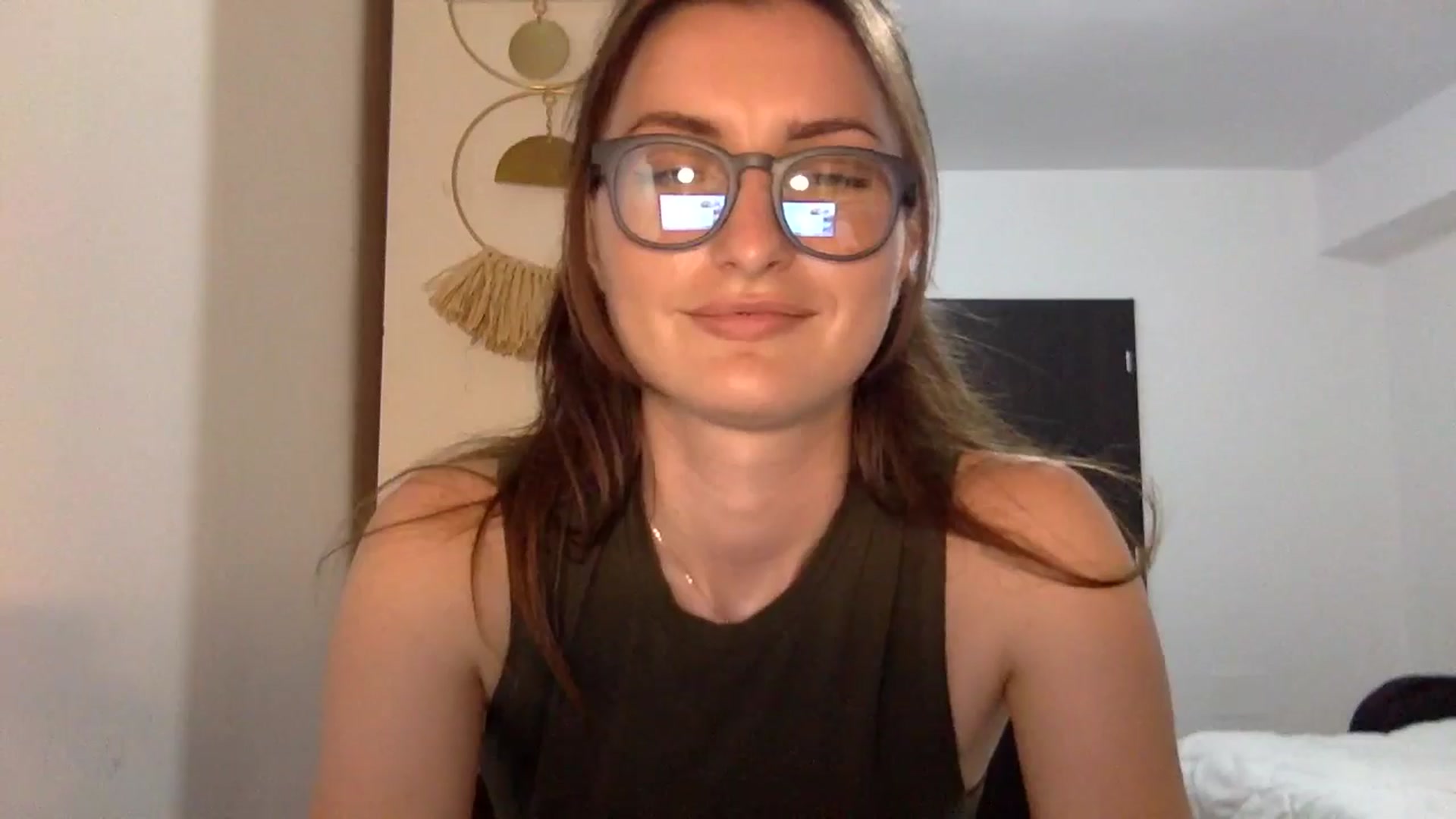 Gallery image thumbnail from EmilyNParis's myfreecams stream on, 06/08/2024, 21:26 image 19 of 20
