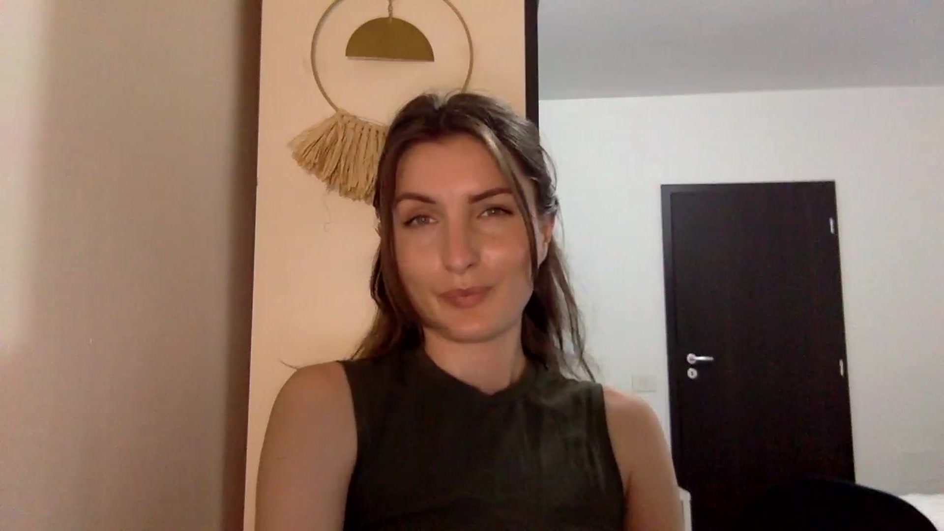 Gallery image thumbnail from EmilyNParis's myfreecams stream on, 06/09/2024, 24:02 image 13 of 20