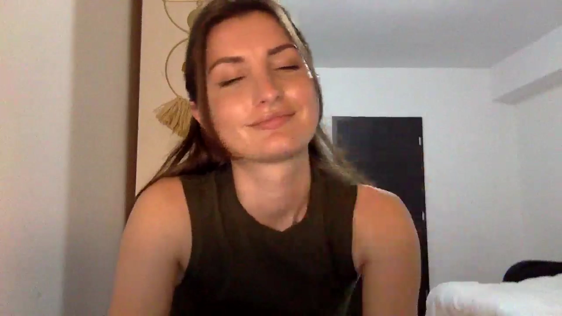 Gallery image thumbnail from EmilyNParis's myfreecams stream on, 06/09/2024, 24:02 image 10 of 20