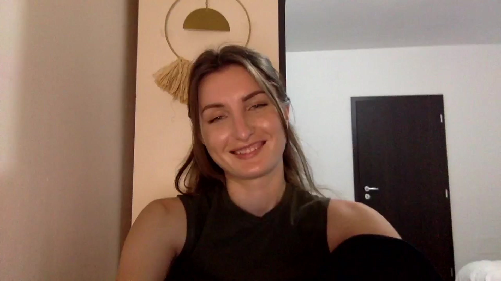Gallery image thumbnail from EmilyNParis's myfreecams stream on, 06/09/2024, 24:02 image 16 of 20