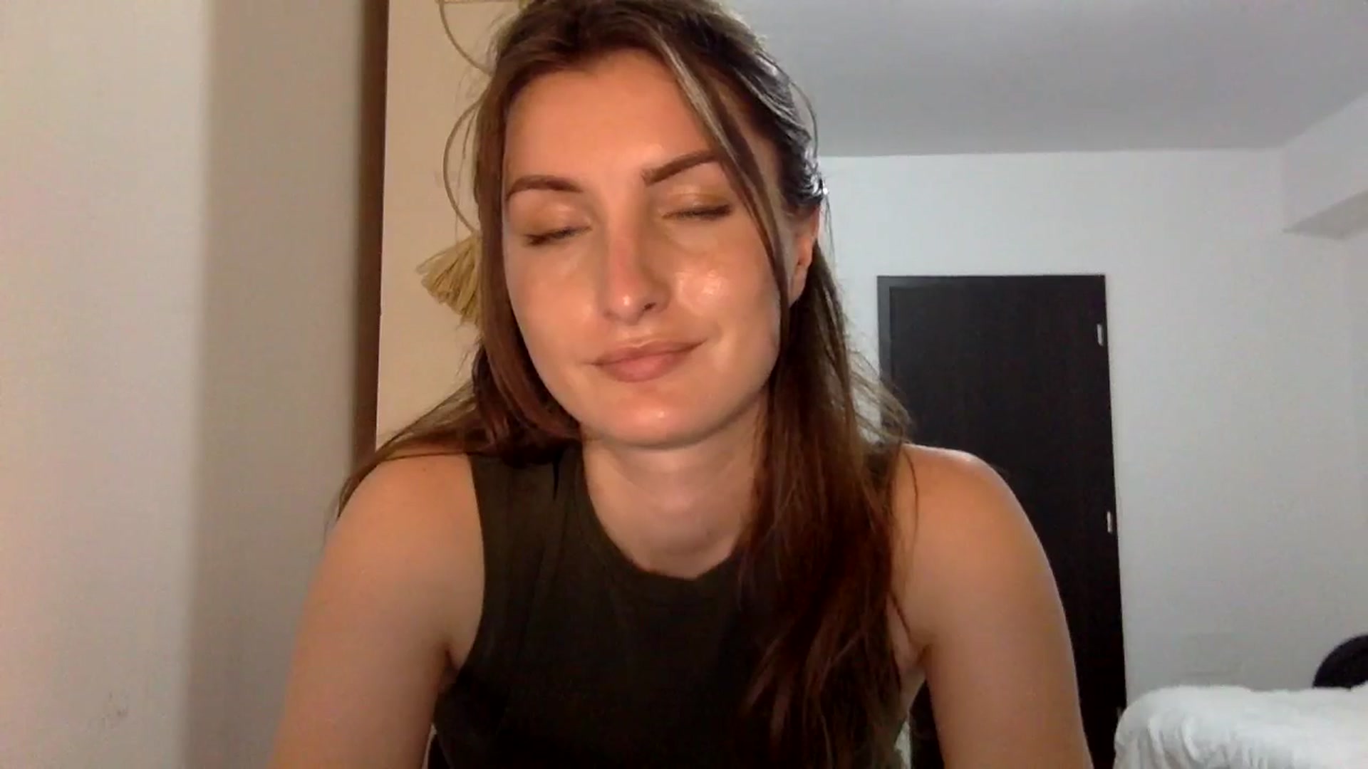 Gallery image thumbnail from EmilyNParis's myfreecams stream on, 06/09/2024, 24:02 image 2 of 20