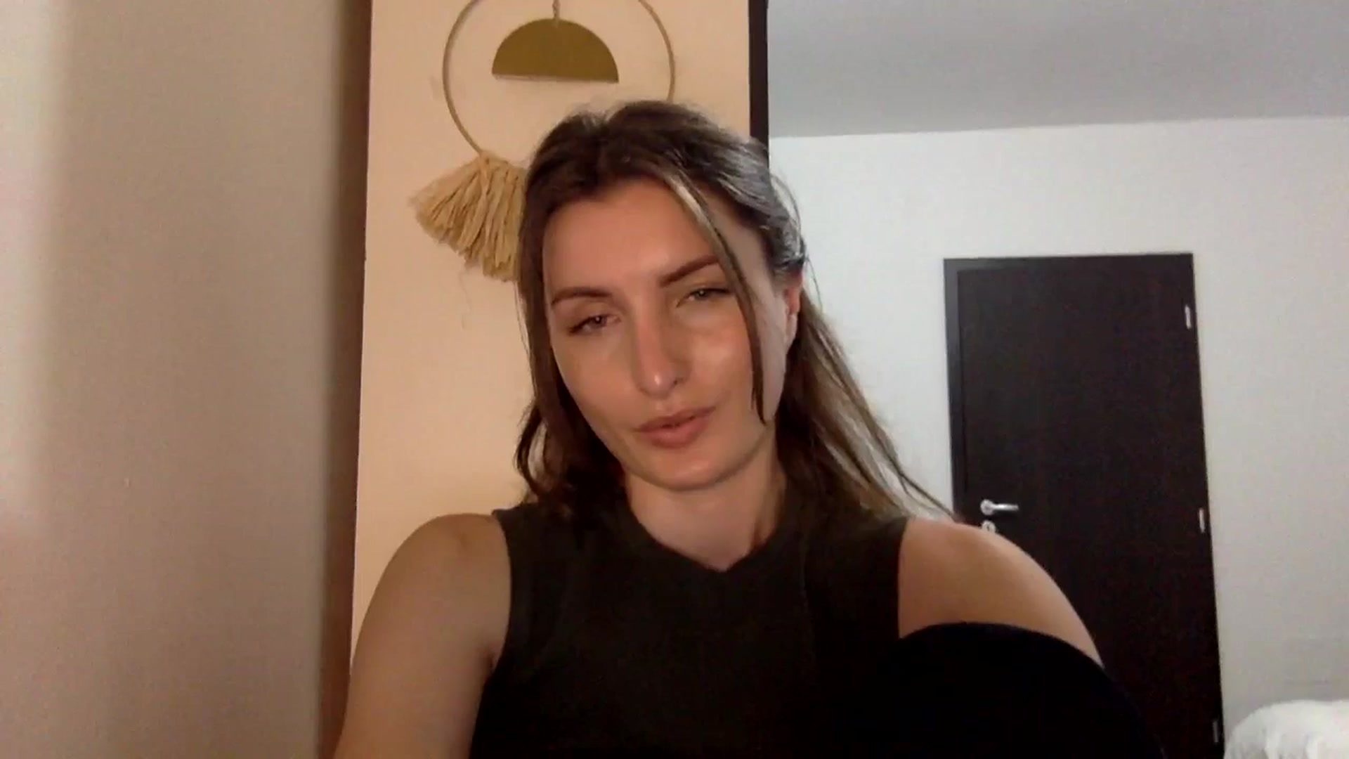Gallery image thumbnail from EmilyNParis's myfreecams stream on, 06/09/2024, 24:02 image 17 of 20