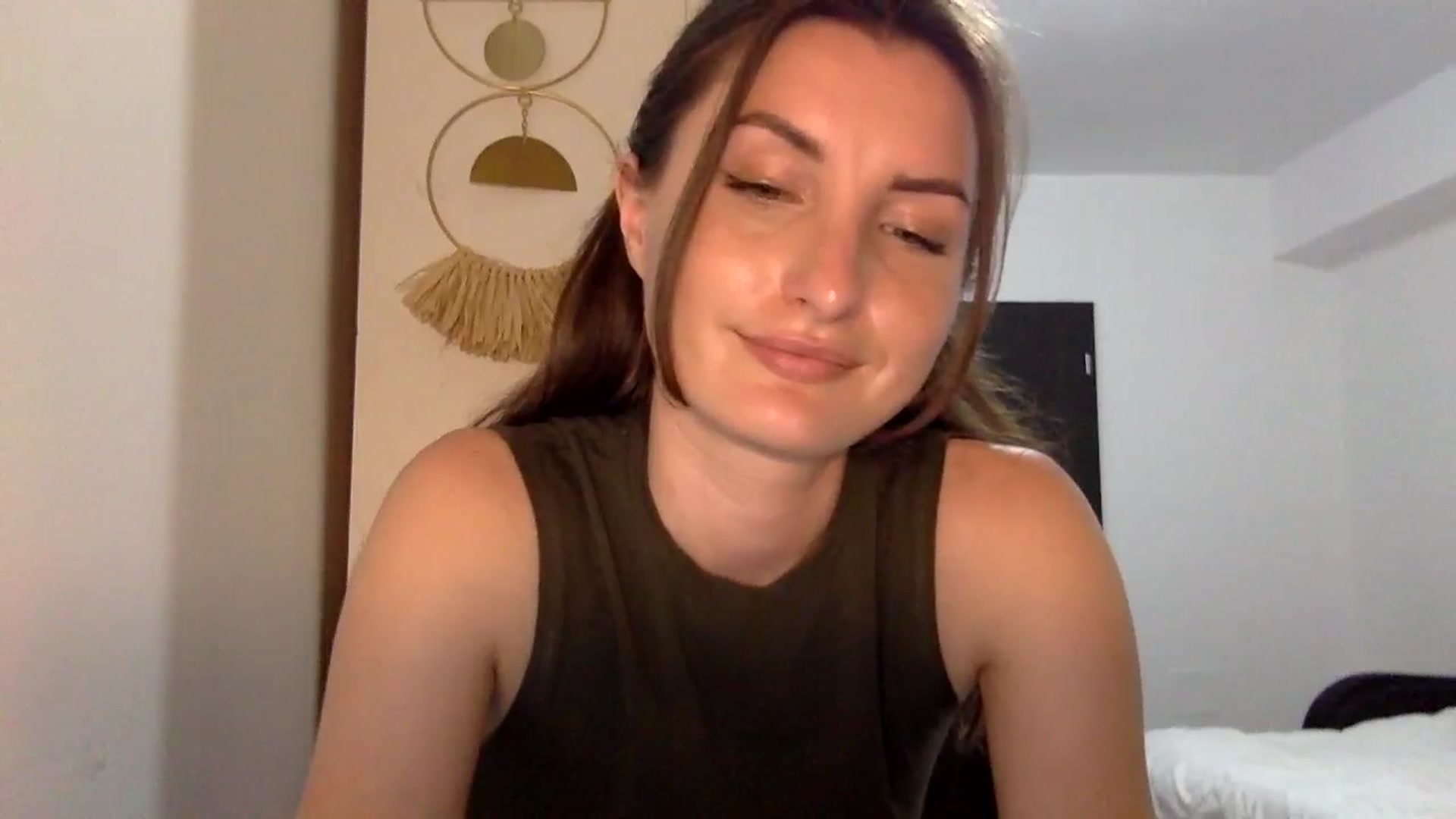 Gallery image thumbnail from EmilyNParis's myfreecams stream on, 06/09/2024, 24:02 image 11 of 20