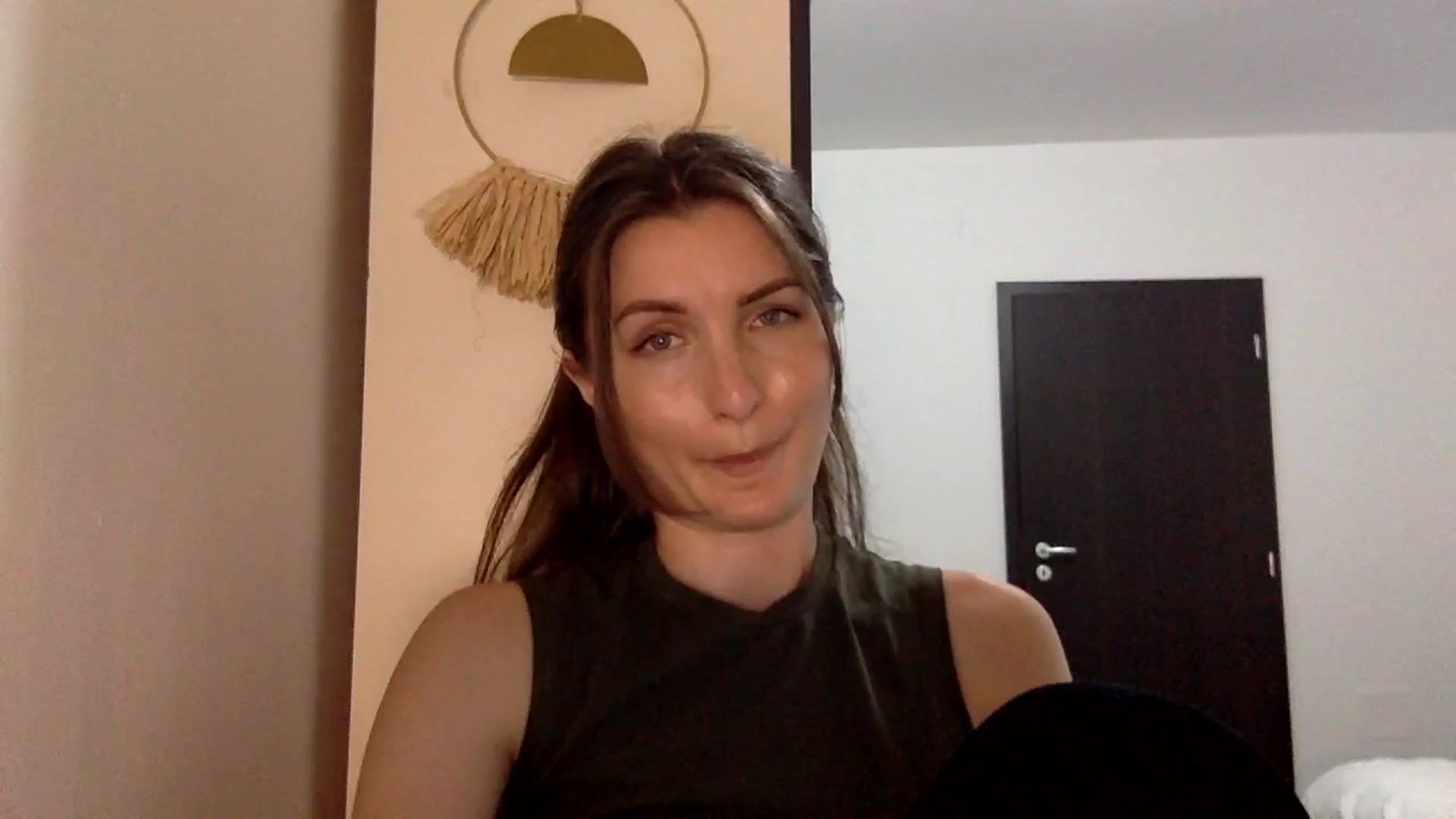 Gallery image thumbnail from EmilyNParis's myfreecams stream on, 06/09/2024, 24:02 image 19 of 20