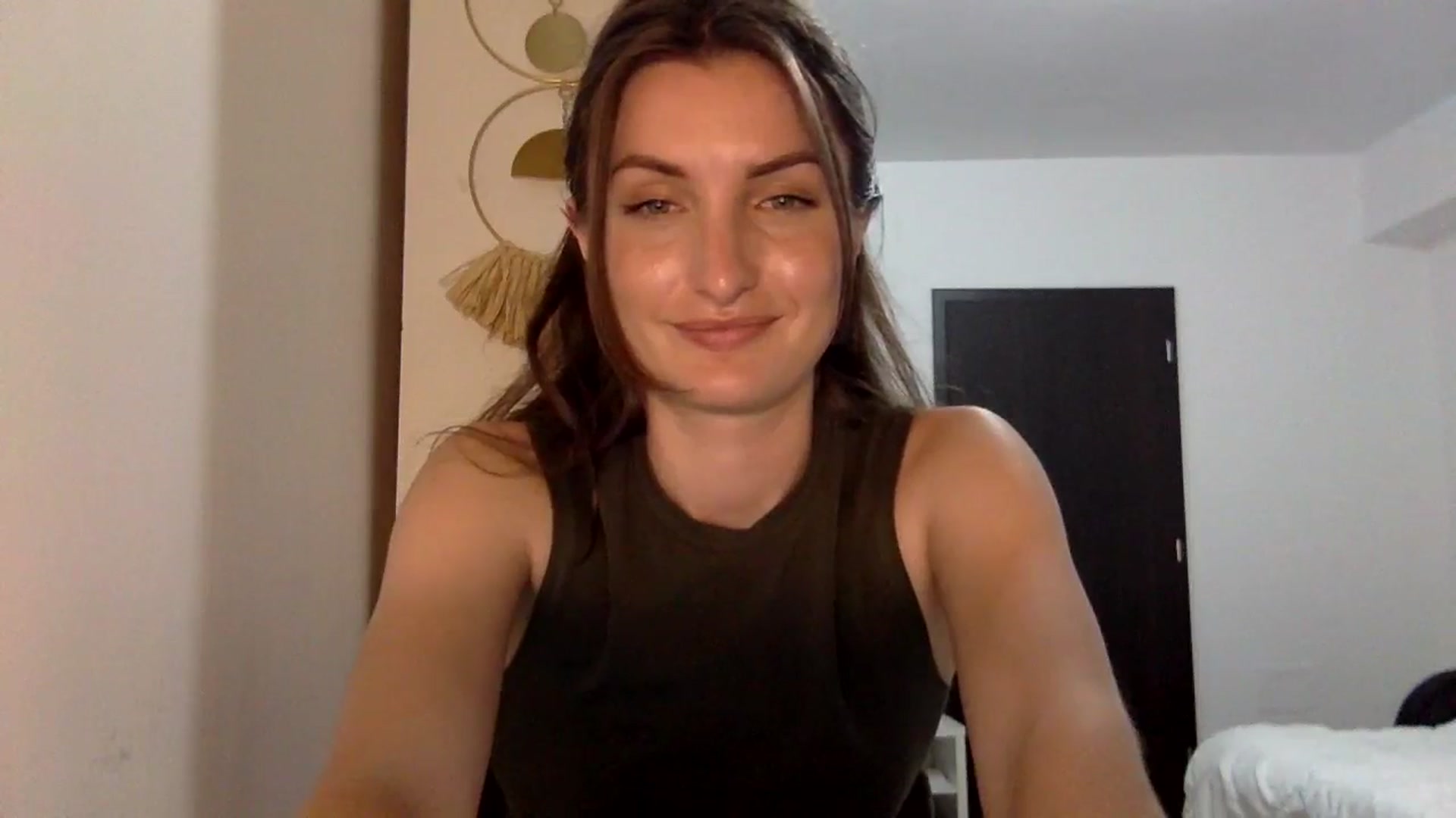 Gallery image thumbnail from EmilyNParis's myfreecams stream on, 06/09/2024, 24:02 image 6 of 20
