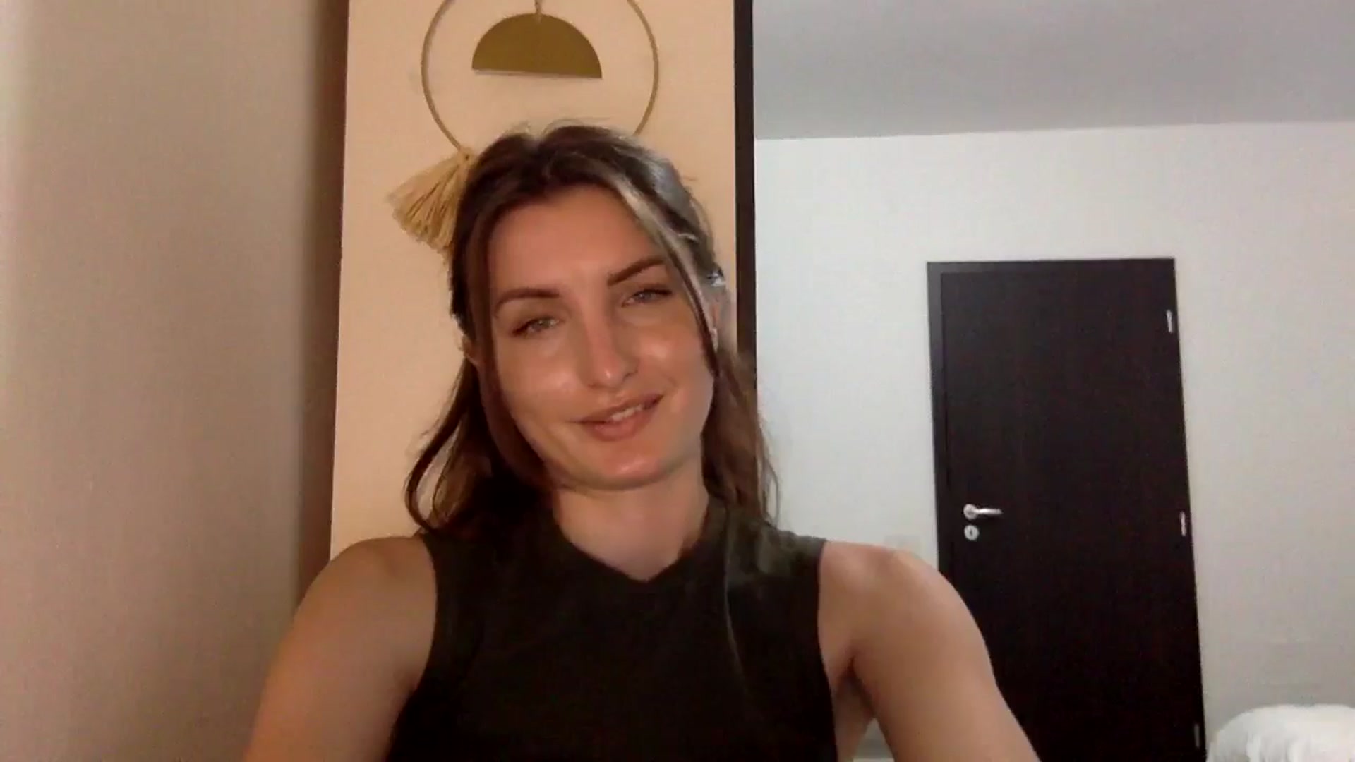 Gallery image thumbnail from EmilyNParis's myfreecams stream on, 06/09/2024, 24:26 image 19 of 20
