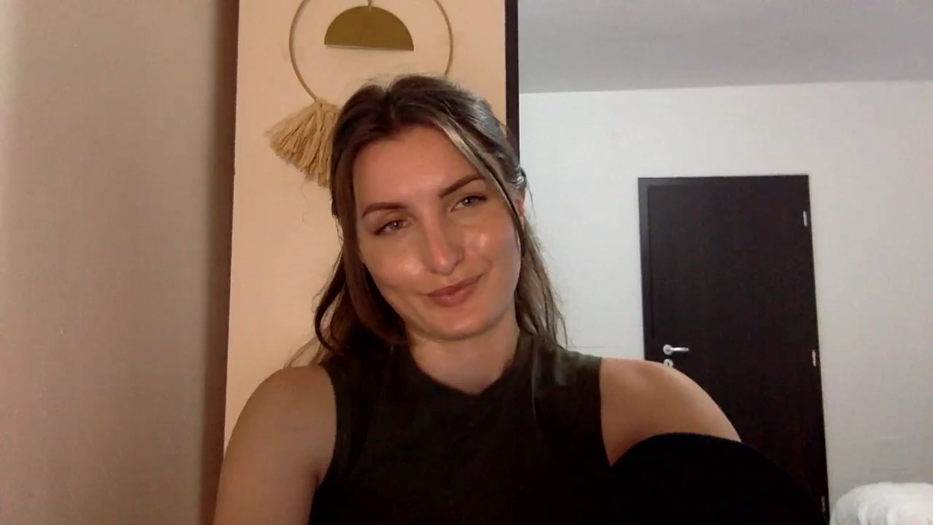 Gallery image thumbnail from EmilyNParis's myfreecams stream on, 06/09/2024, 24:26 image 12 of 20