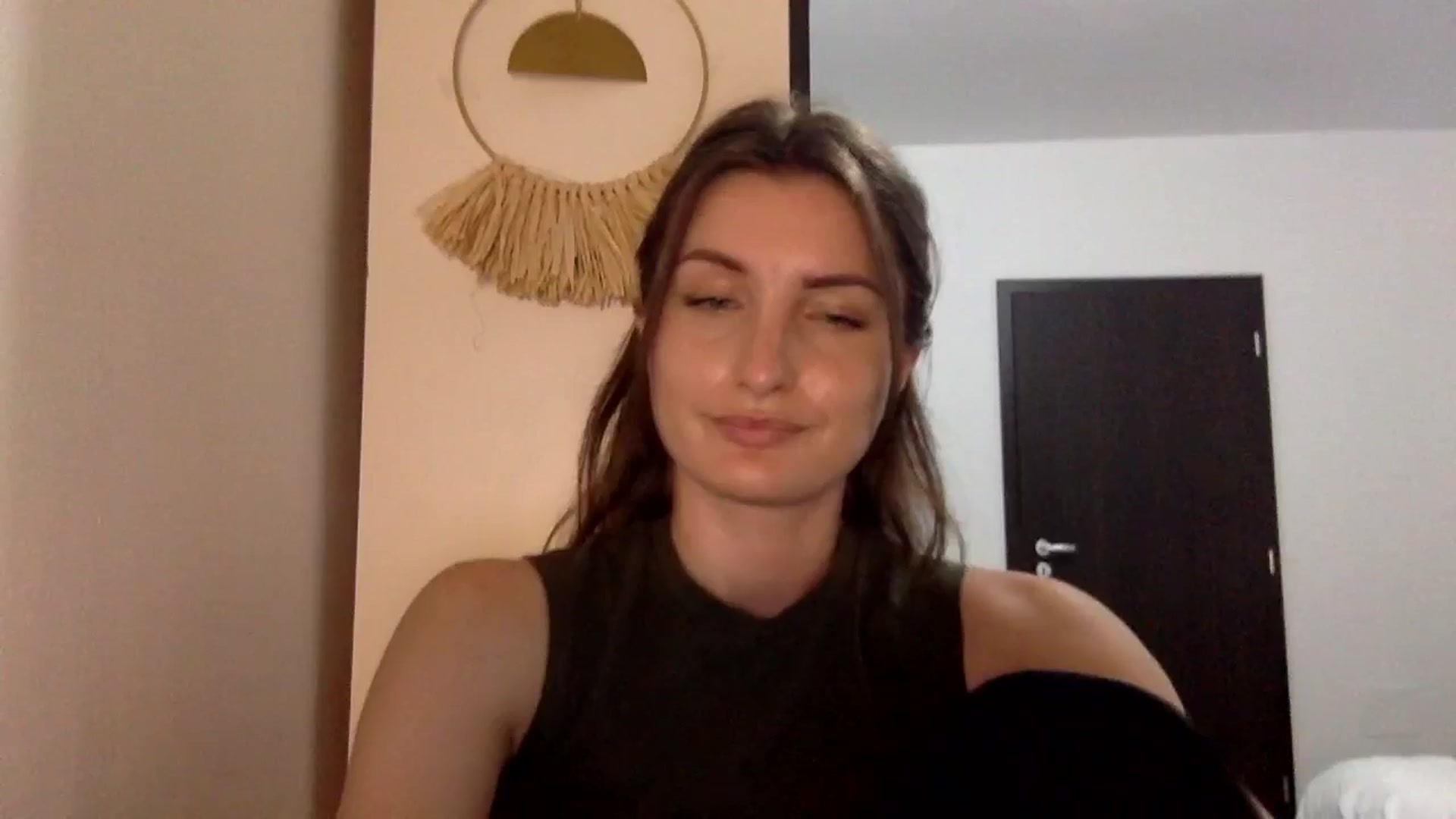 Gallery image thumbnail from EmilyNParis's myfreecams stream on, 06/09/2024, 24:26 image 10 of 20