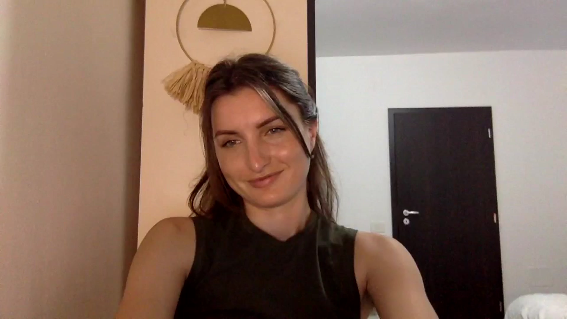 Gallery image thumbnail from EmilyNParis's myfreecams stream on, 06/09/2024, 24:26 image 16 of 20