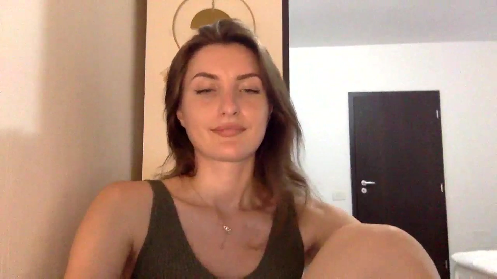 Gallery image thumbnail from EmilyNParis's myfreecams stream on, 06/10/2024, 20:05 image 9 of 20