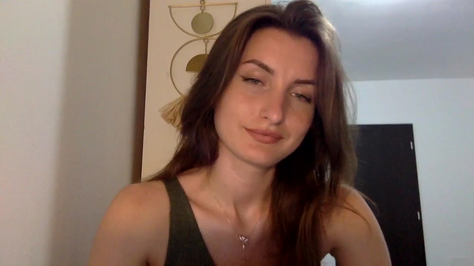Gallery image thumbnail from EmilyNParis's myfreecams stream on, 06/10/2024, 20:05 image 2 of 20