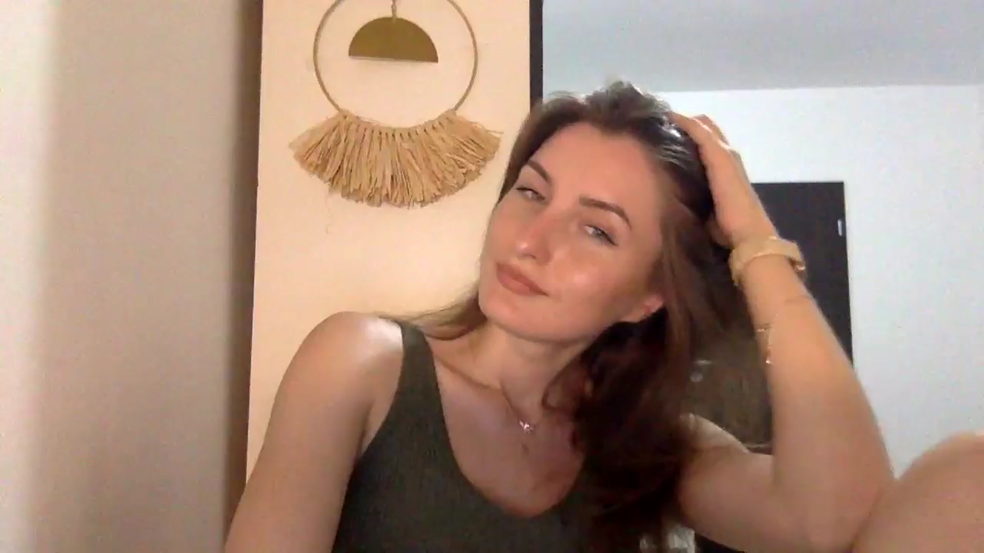 Gallery image thumbnail from EmilyNParis's myfreecams stream on, 06/10/2024, 20:28 image 12 of 20