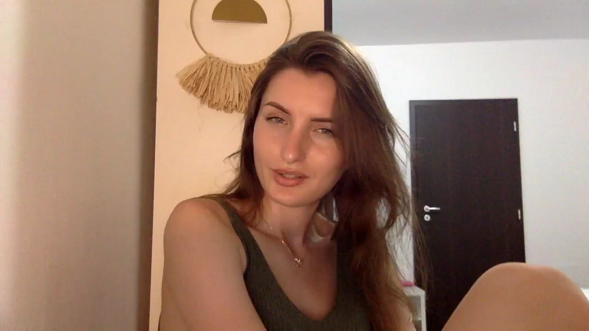 Gallery image thumbnail from EmilyNParis's myfreecams stream on, 06/10/2024, 21:41 image 8 of 20