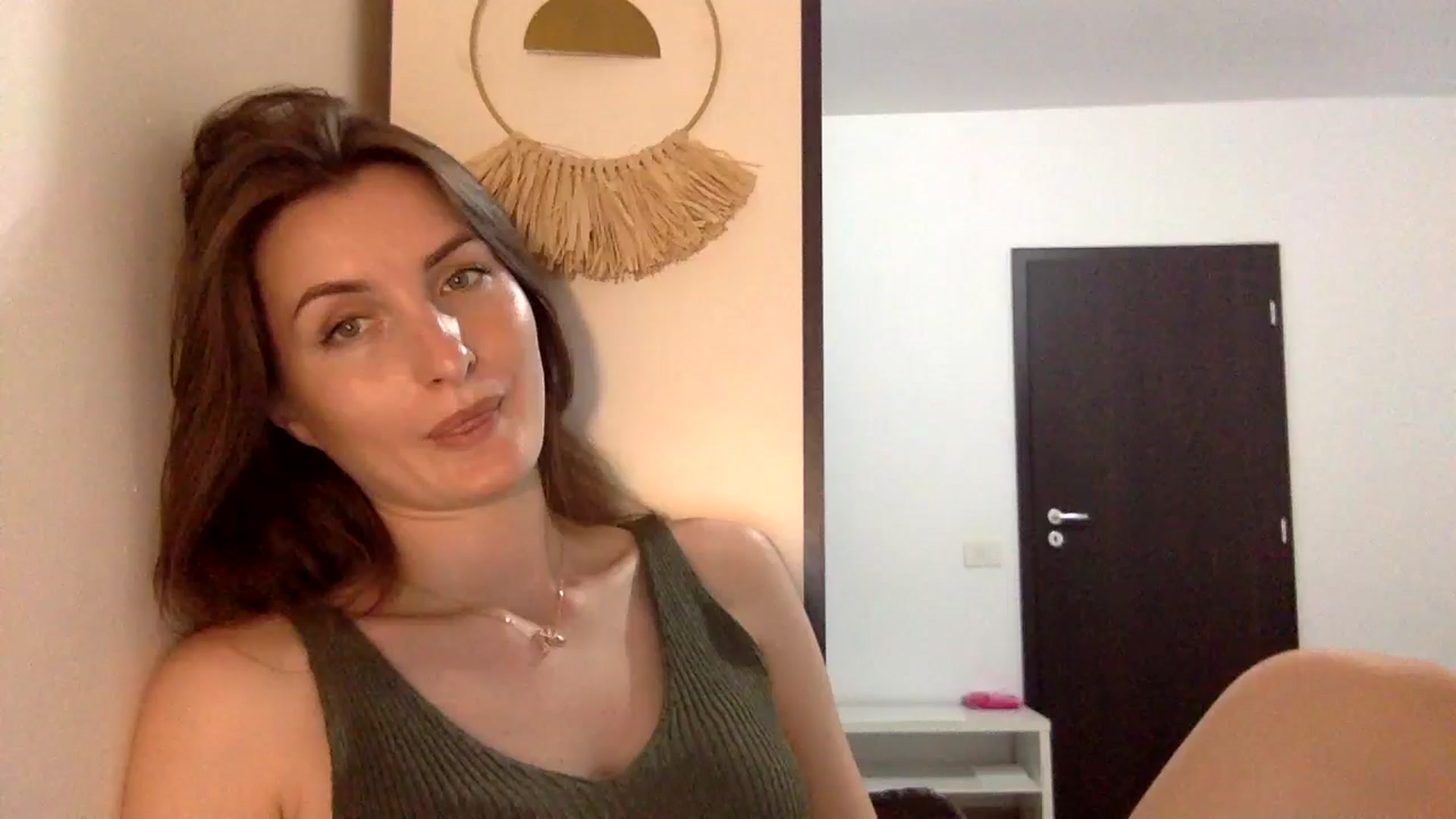 Gallery image thumbnail from EmilyNParis's myfreecams stream on, 06/10/2024, 21:41 image 7 of 20