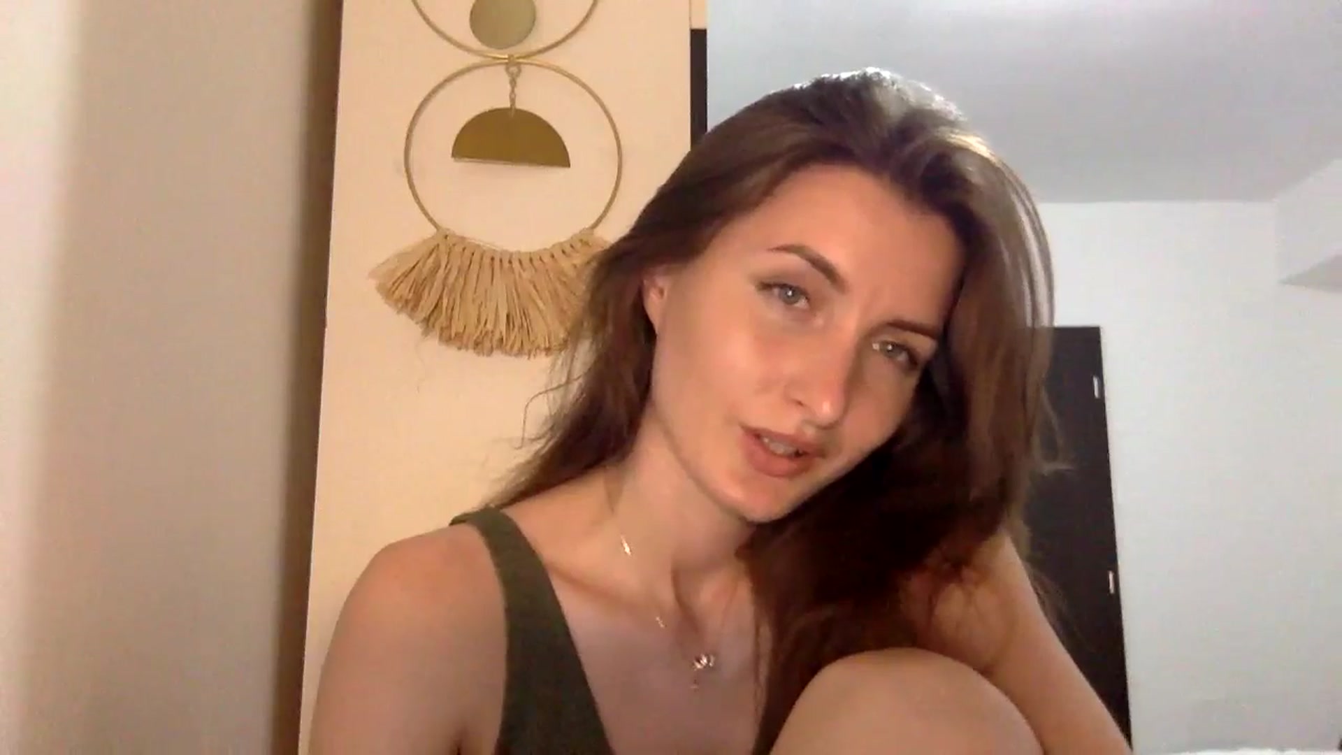 Gallery image thumbnail from EmilyNParis's myfreecams stream on, 06/10/2024, 21:41 image 4 of 20
