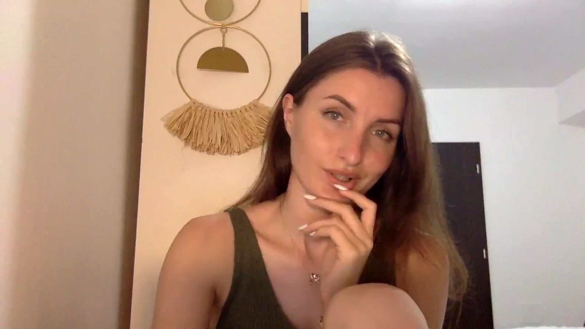Gallery image thumbnail from EmilyNParis's myfreecams stream on, 06/10/2024, 21:41 image 2 of 20