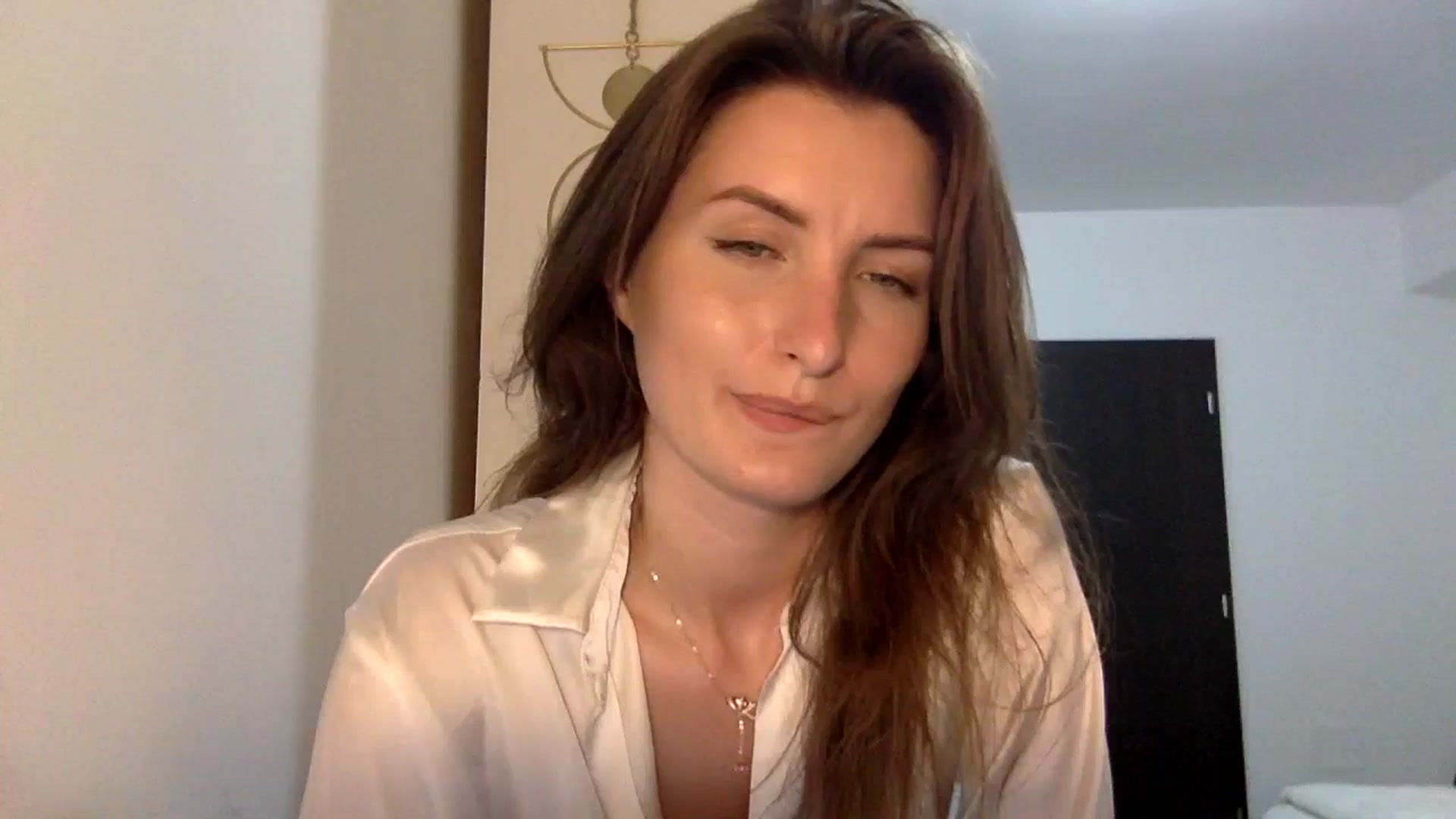 Gallery image thumbnail from EmilyNParis's myfreecams stream on, 06/15/2024, 19:48 image 17 of 20