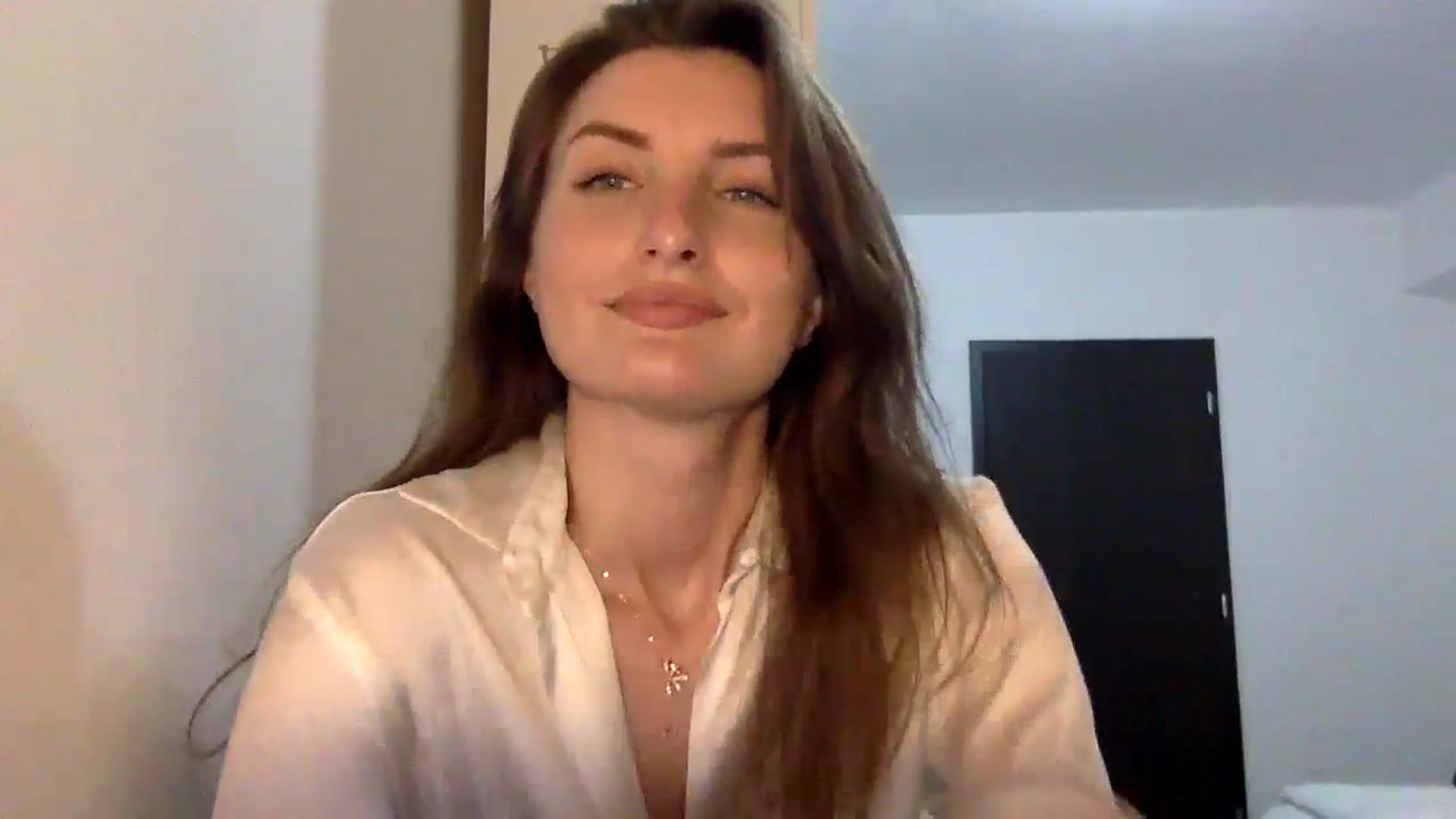 Gallery image thumbnail from EmilyNParis's myfreecams stream on, 06/15/2024, 19:48 image 3 of 20