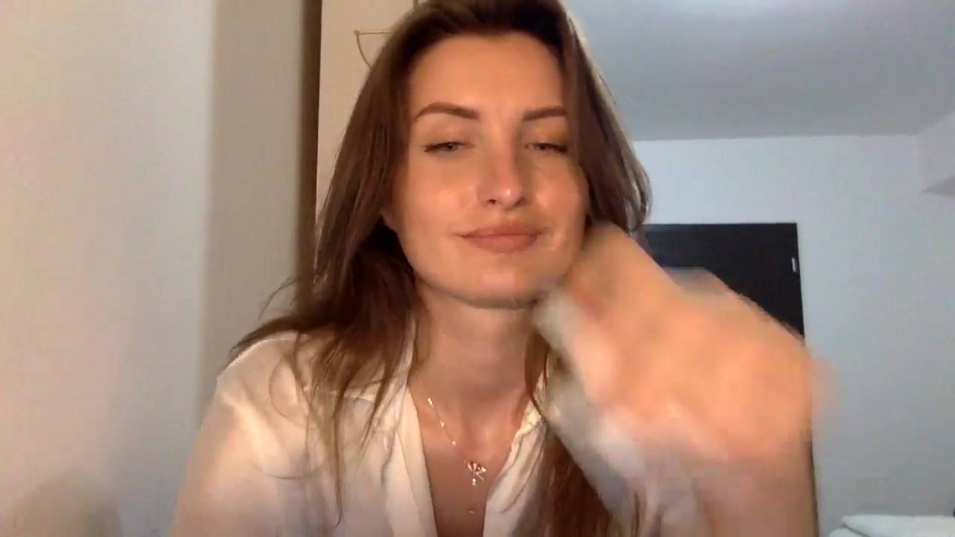 Gallery image thumbnail from EmilyNParis's myfreecams stream on, 06/15/2024, 19:48 image 14 of 20