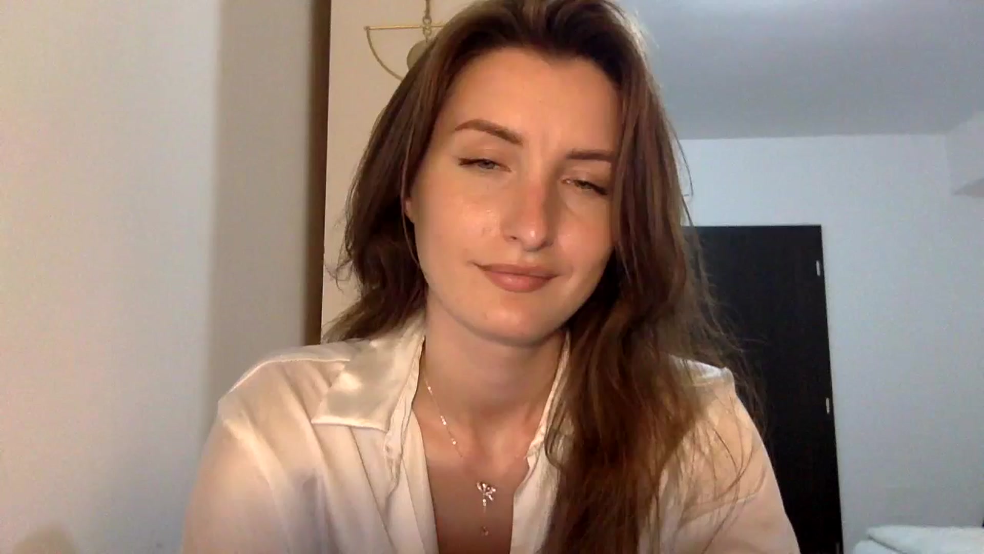 Gallery image thumbnail from EmilyNParis's myfreecams stream on, 06/15/2024, 19:48 image 18 of 20