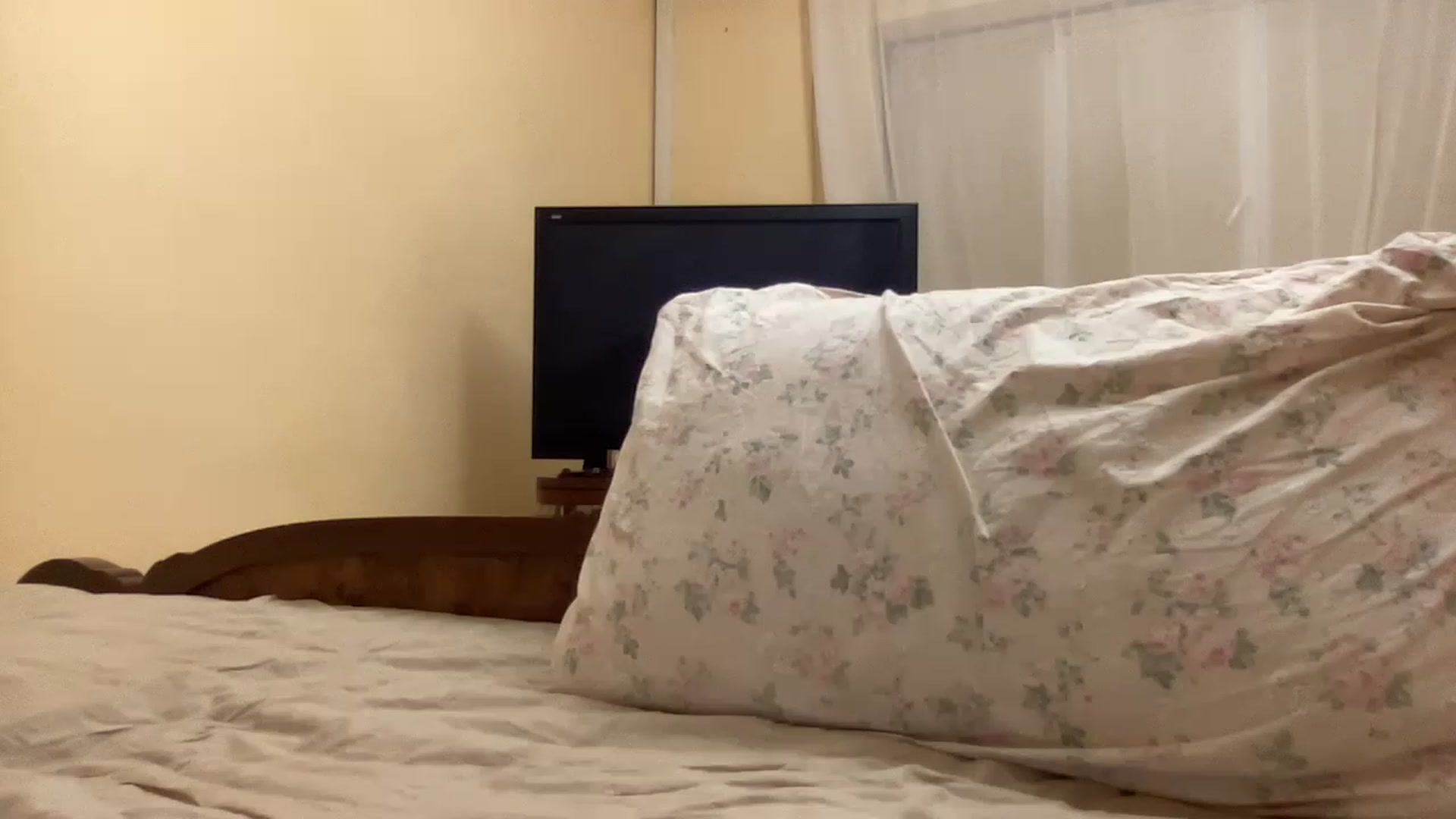Gallery image thumbnail from EmilyPariss's myfreecams stream on, 01/03/2023, 18:05 image 15 of 20