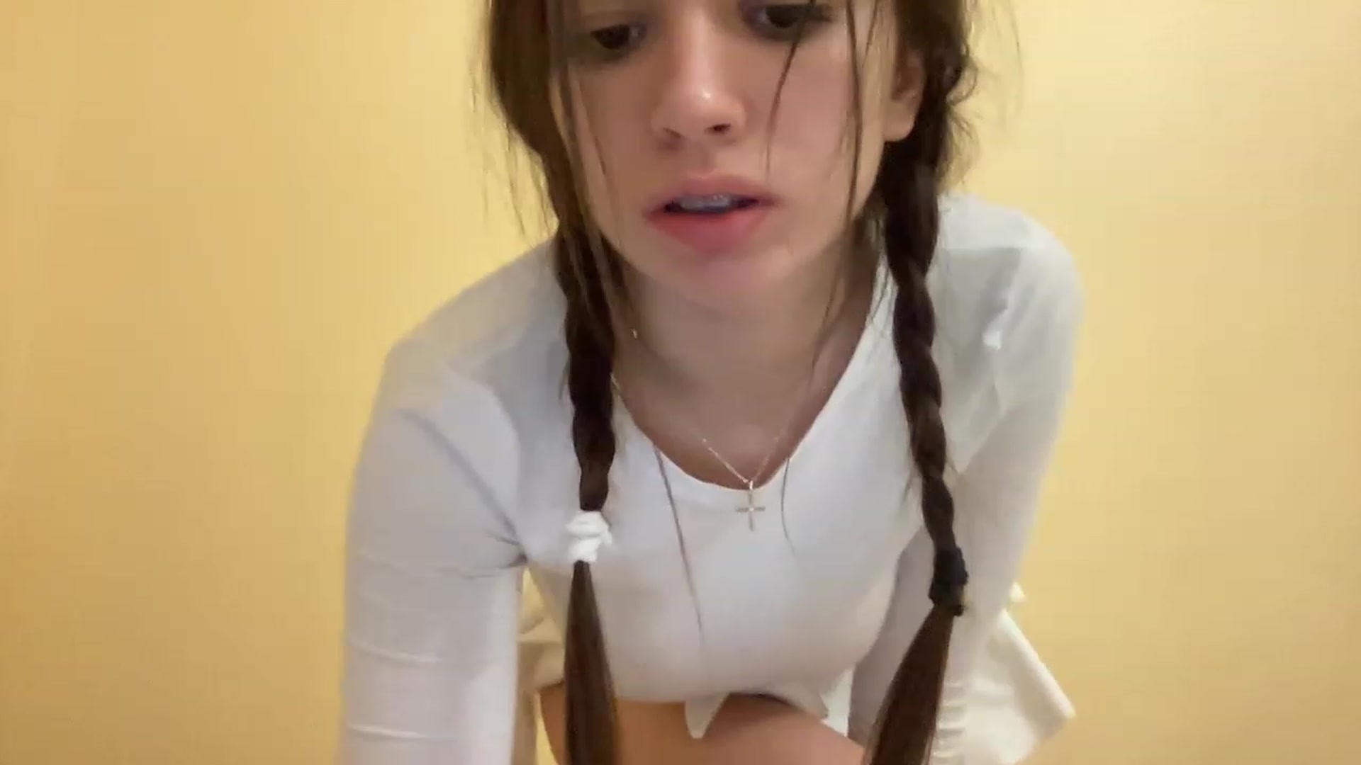 Gallery image thumbnail from EmilyPariss's myfreecams stream on, 01/26/2023, 21:38 image 16 of 20