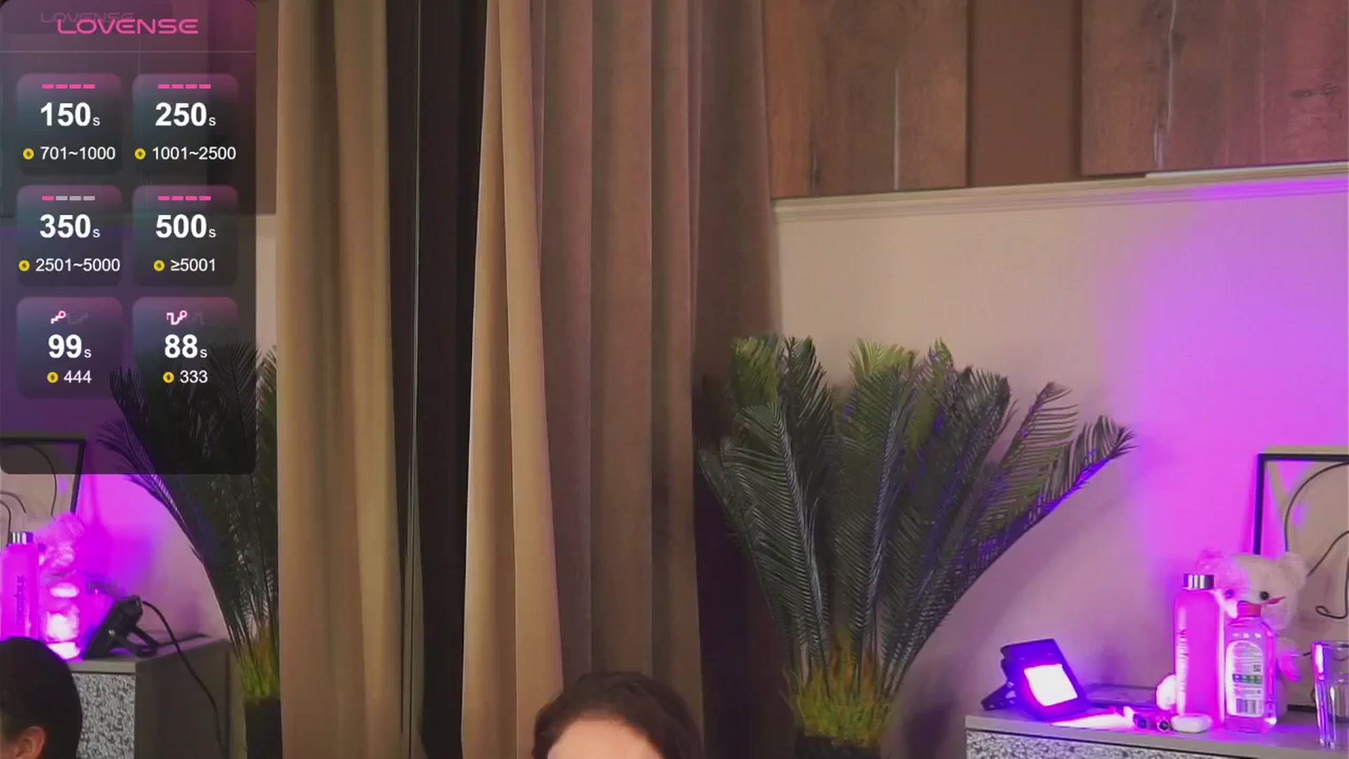 Gallery image thumbnail from EmilyRaymont's myfreecams stream on, 11/23/2024, 23:22 image 11 of 20