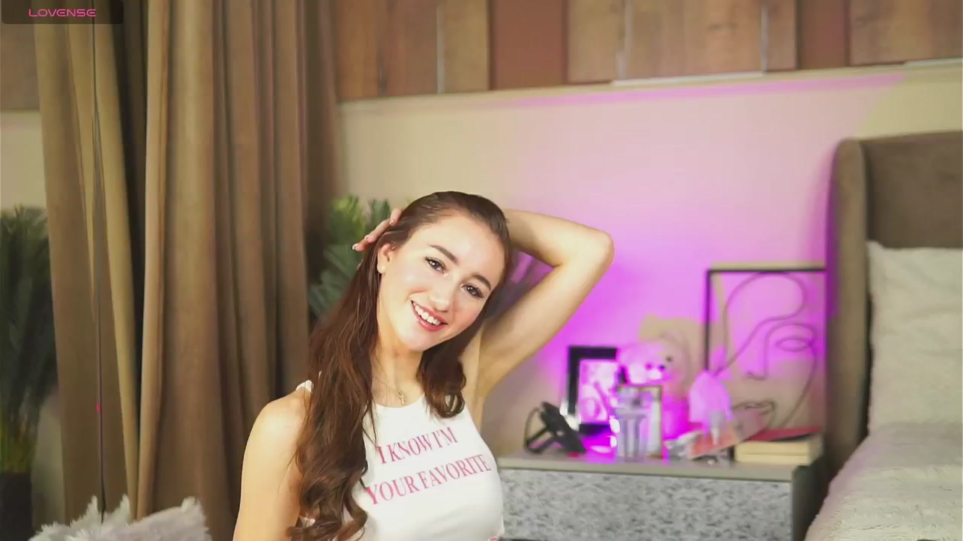 Gallery image thumbnail from EmilyRaymont's myfreecams stream on, 12/04/2024, 19:35 image 3 of 20
