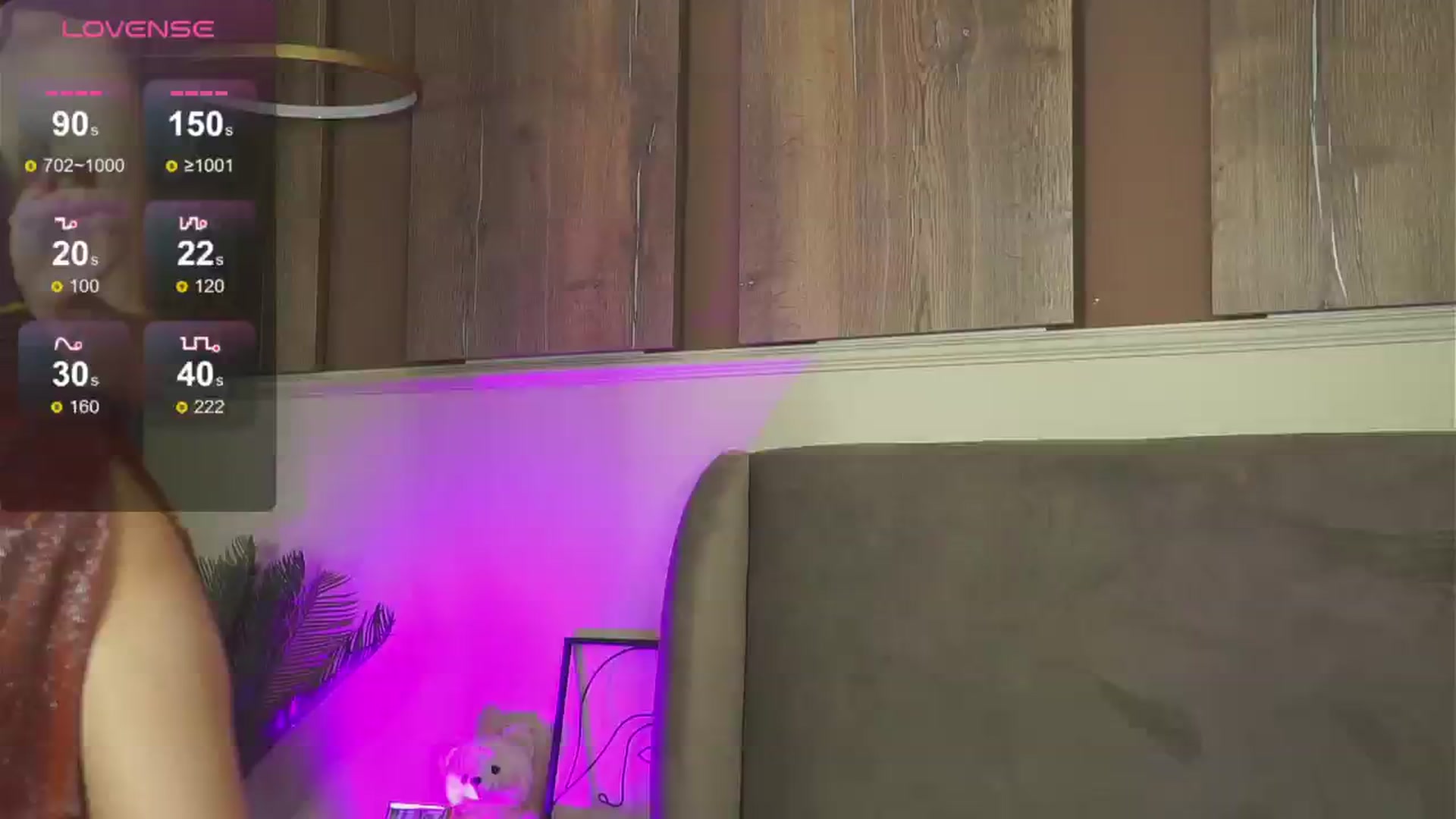 Gallery image thumbnail from EmilyRaymont's myfreecams stream on, 12/15/2024, 04:11 image 9 of 20