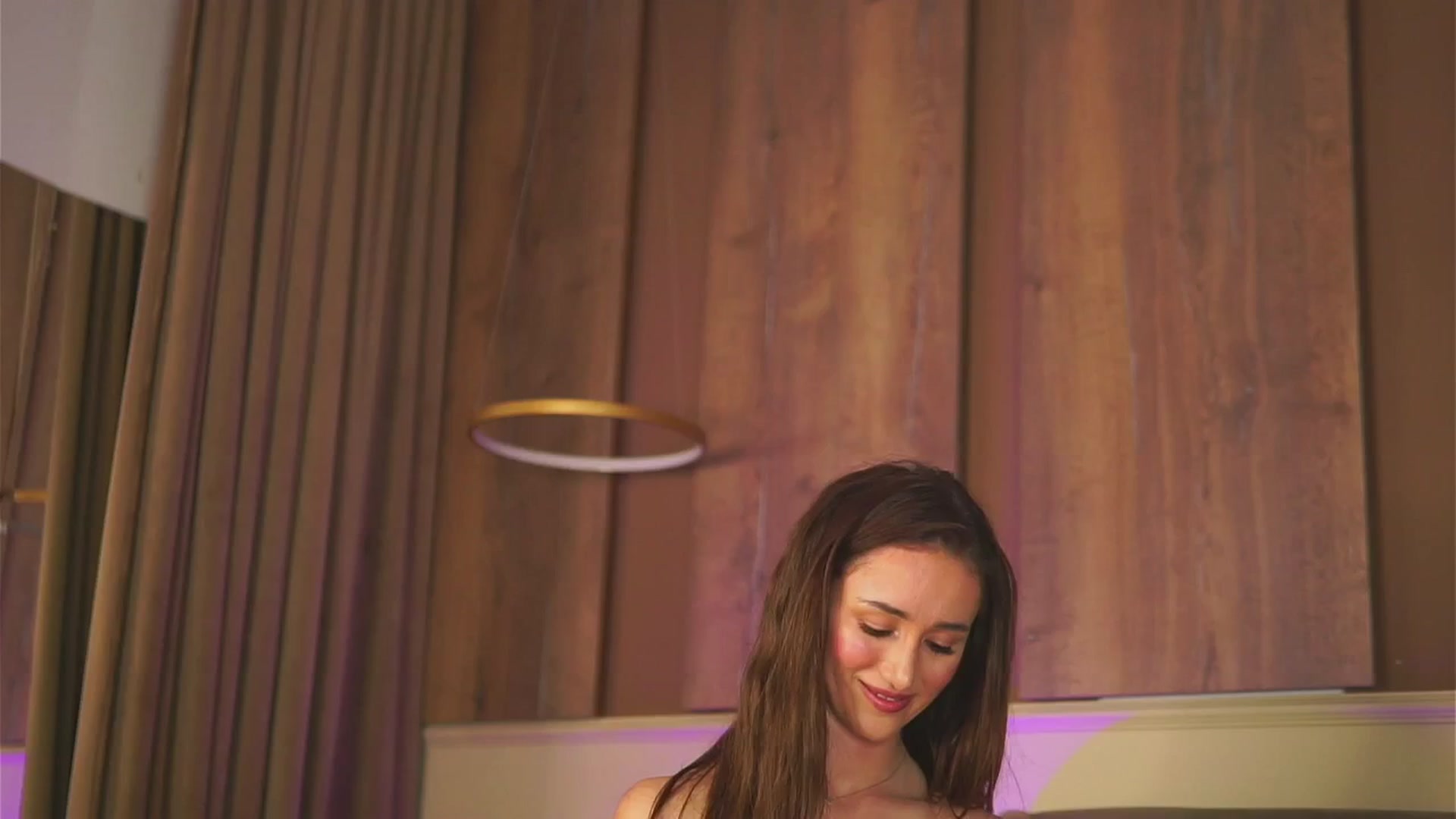 Gallery image thumbnail from EmilyRaymont's myfreecams stream on, 01/11/2025, 01:05 image 4 of 20