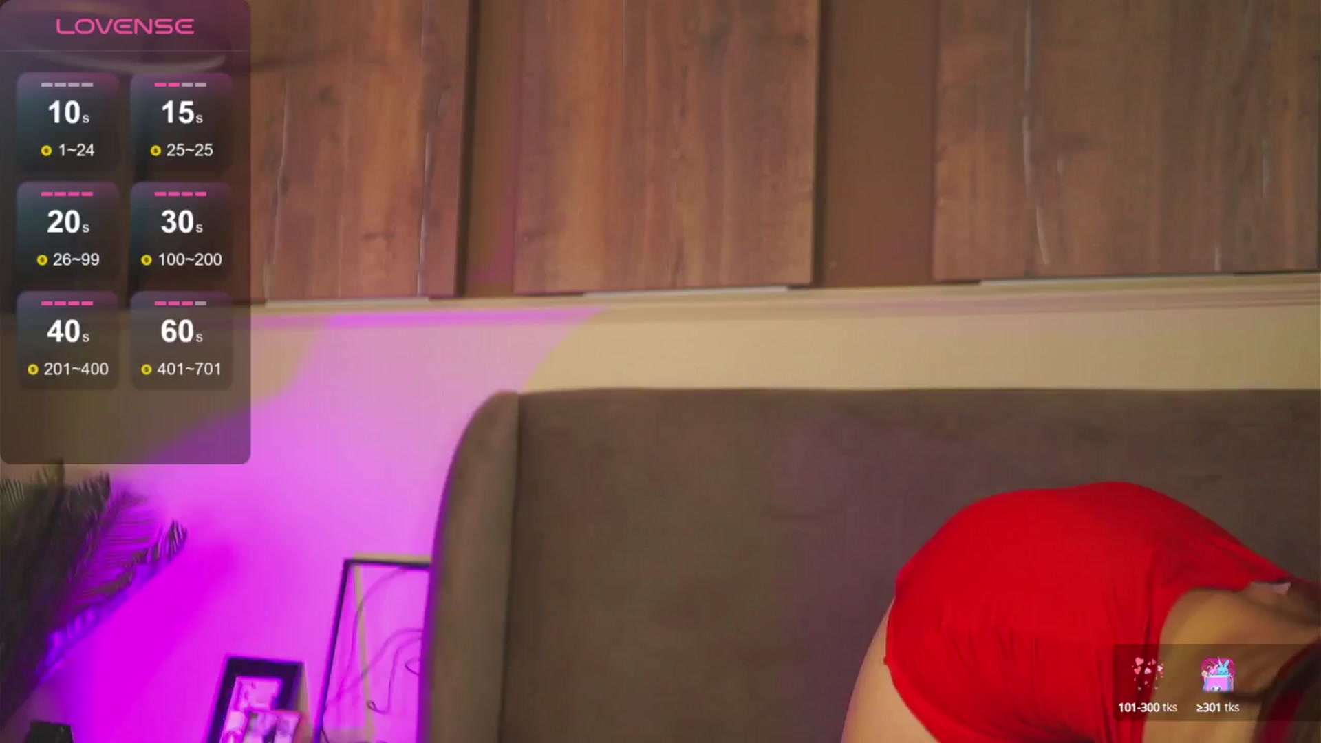 Gallery image thumbnail from EmilyRaymont's myfreecams stream on, 01/20/2025, 22:31 image 19 of 20