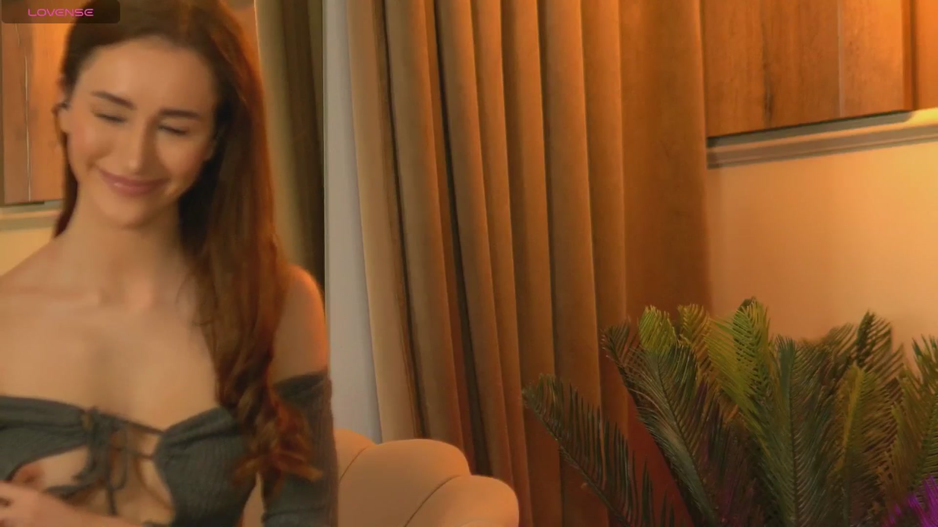 Gallery image thumbnail from EmilyRaymont's myfreecams stream on, 03/04/2025, 04:55 image 19 of 20