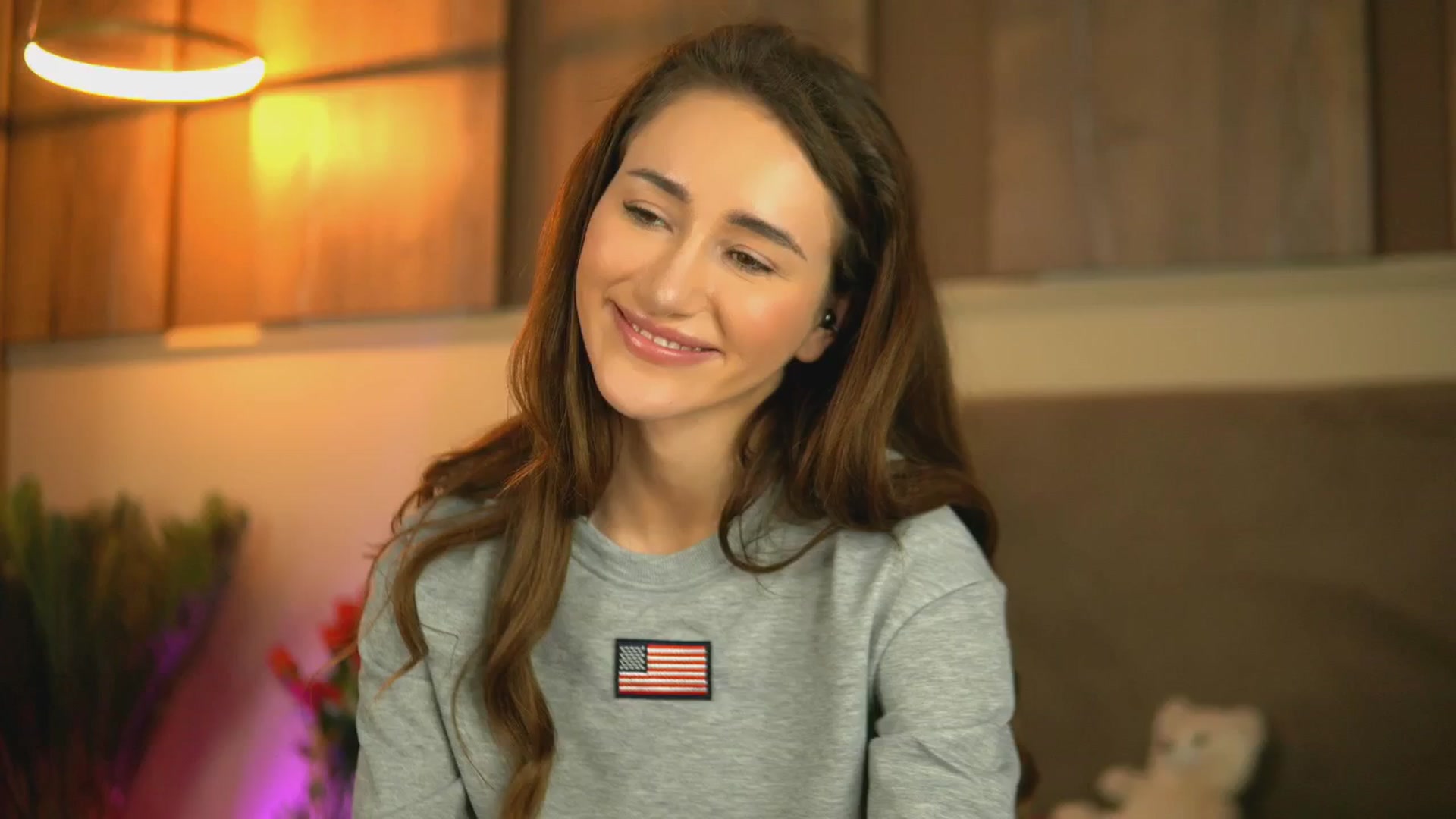 Gallery image thumbnail from EmilyRaymont's myfreecams stream on, 03/06/2025, 04:40 image 12 of 20