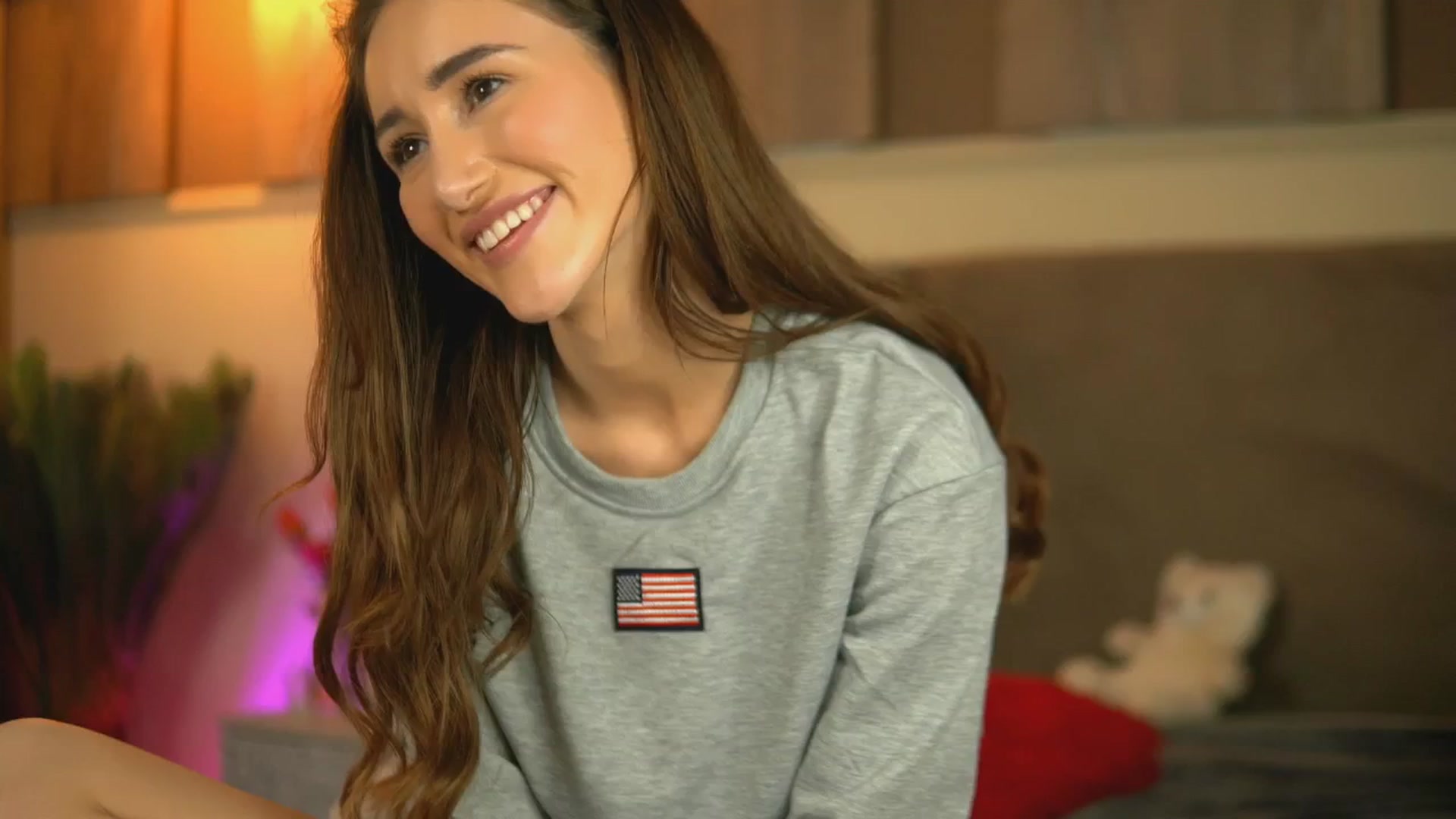 Gallery image thumbnail from EmilyRaymont's myfreecams stream on, 03/06/2025, 04:40 image 18 of 20