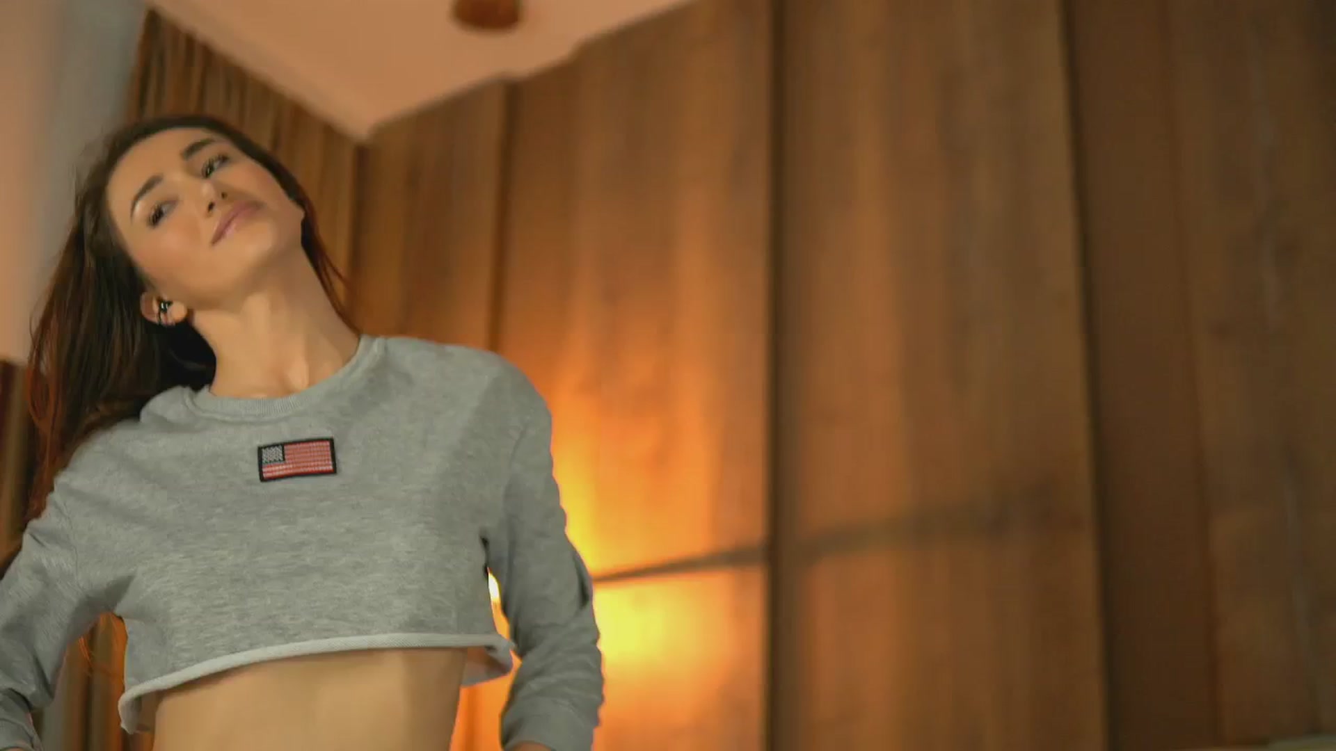 Gallery image thumbnail from EmilyRaymont's myfreecams stream on, 03/06/2025, 04:40 image 3 of 20