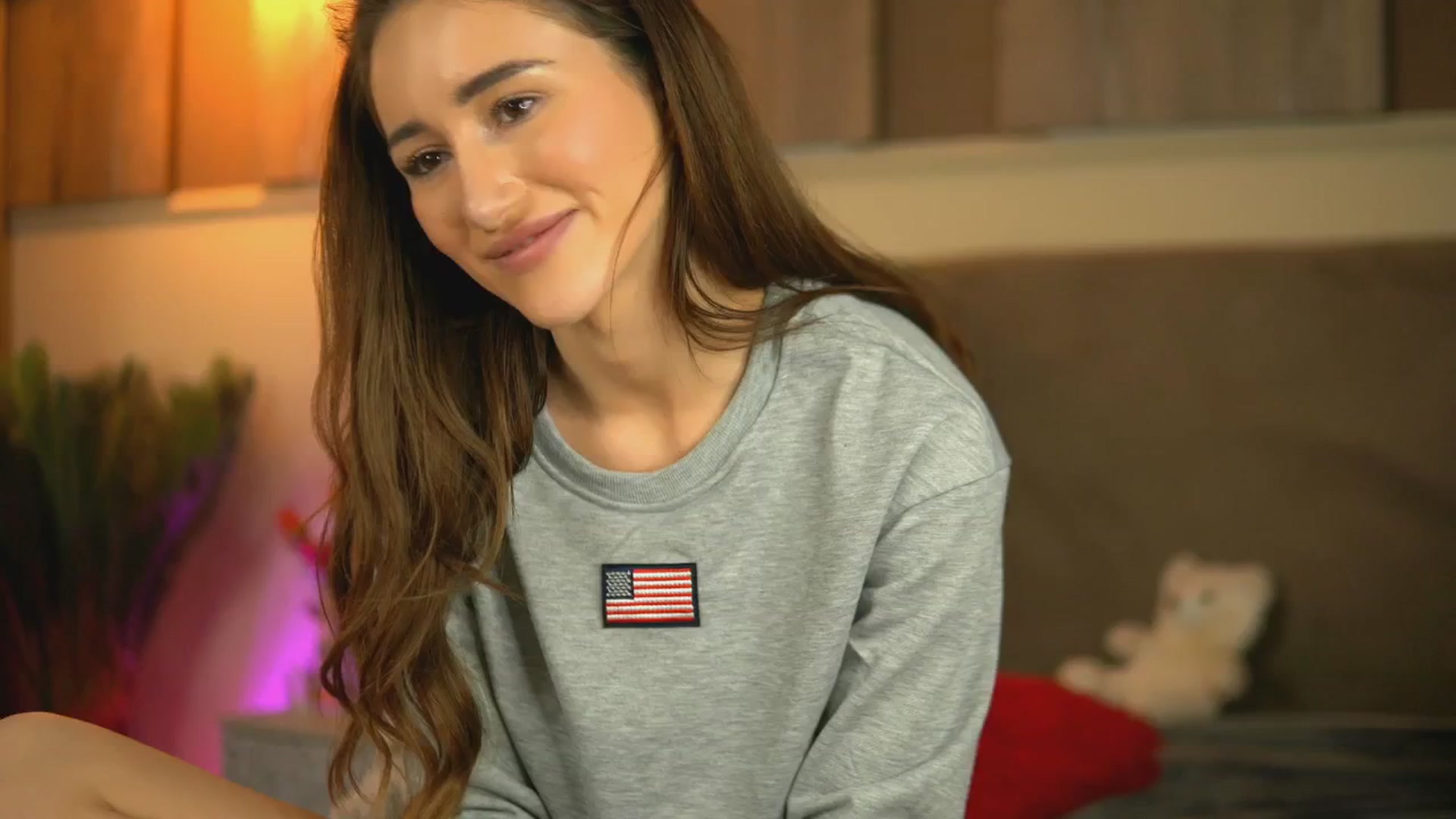 Gallery image thumbnail from EmilyRaymont's myfreecams stream on, 03/06/2025, 04:40 image 17 of 20