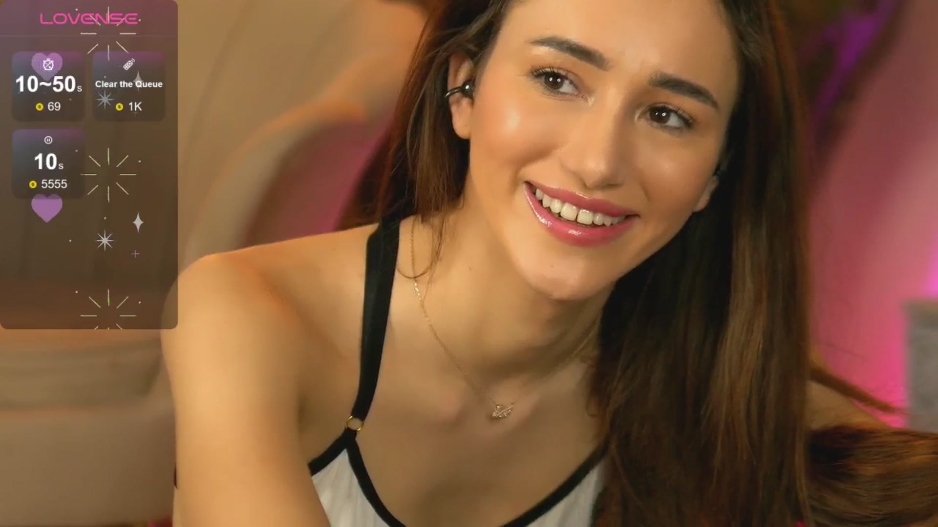 Gallery image thumbnail from EmilyRaymont's myfreecams stream on, 03/11/2025, 01:20 image 18 of 20