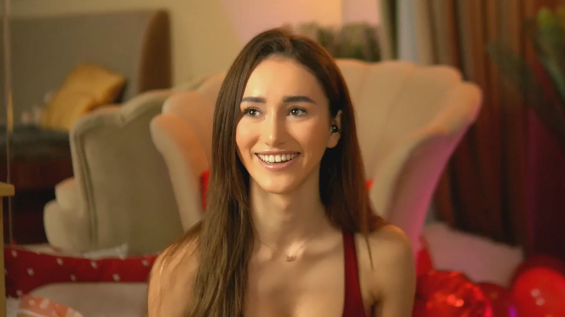 Gallery image thumbnail from EmilyRaymont's myfreecams stream on, 03/12/2025, 23:57 image 6 of 20
