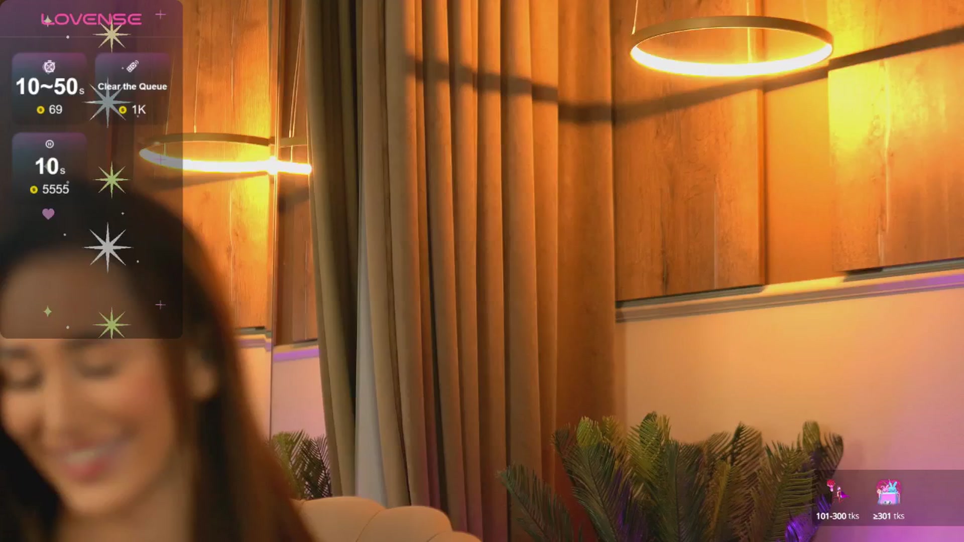 Gallery image thumbnail from EmilyRaymont's myfreecams stream on, 03/20/2025, 22:01 image 6 of 20